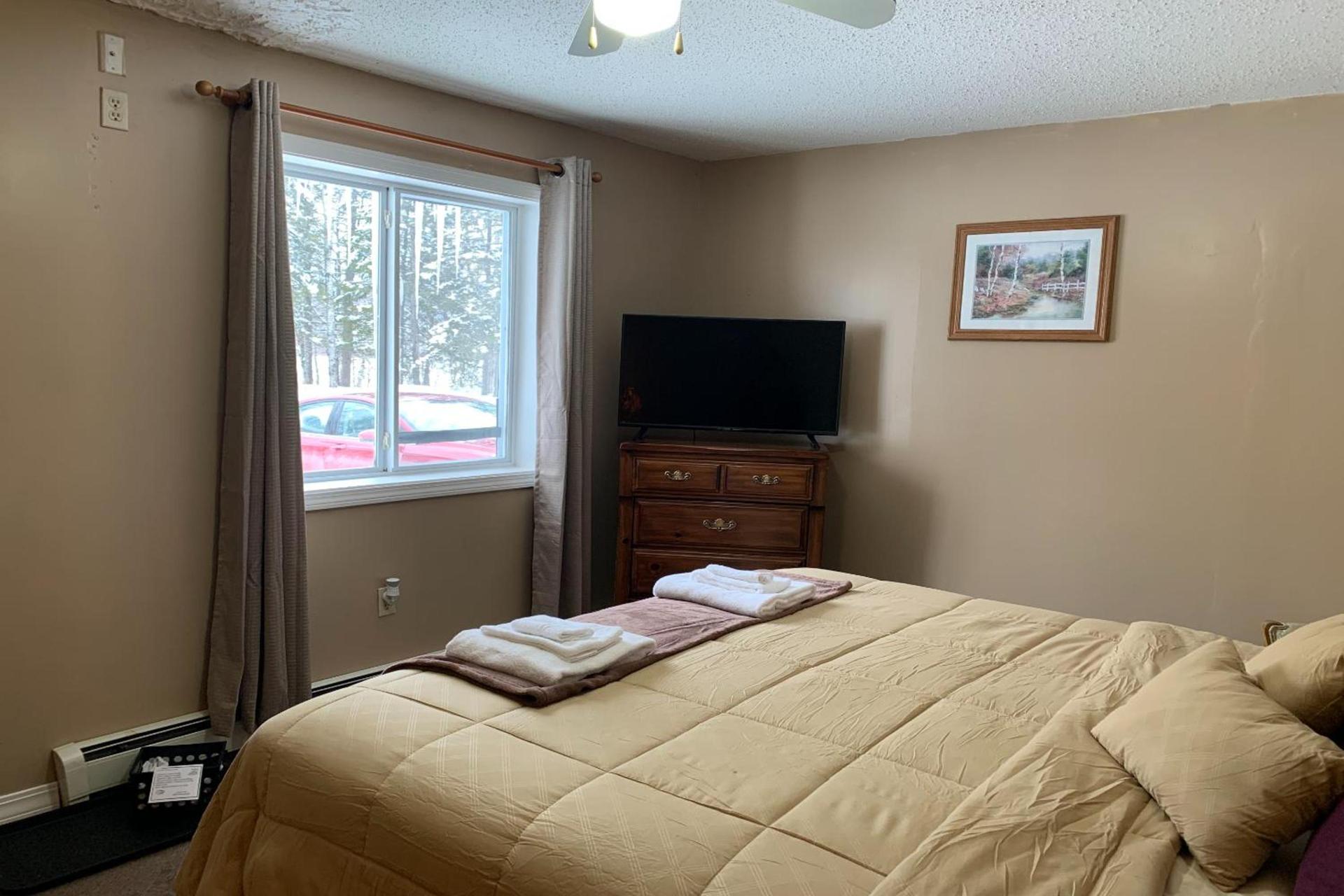 Love Hotels St John River by OYO at Fort Kent ME photo 60