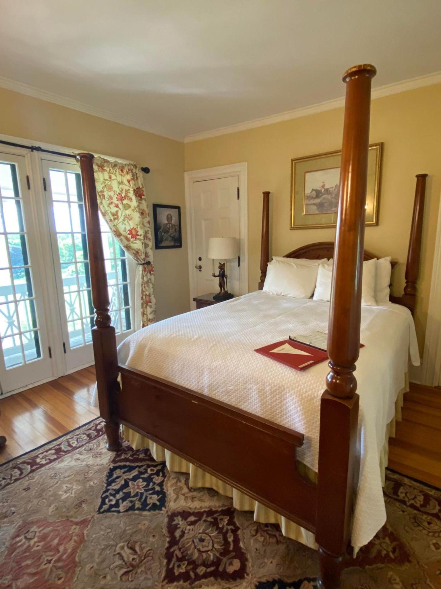 Historic Rosemont Manor photo 19