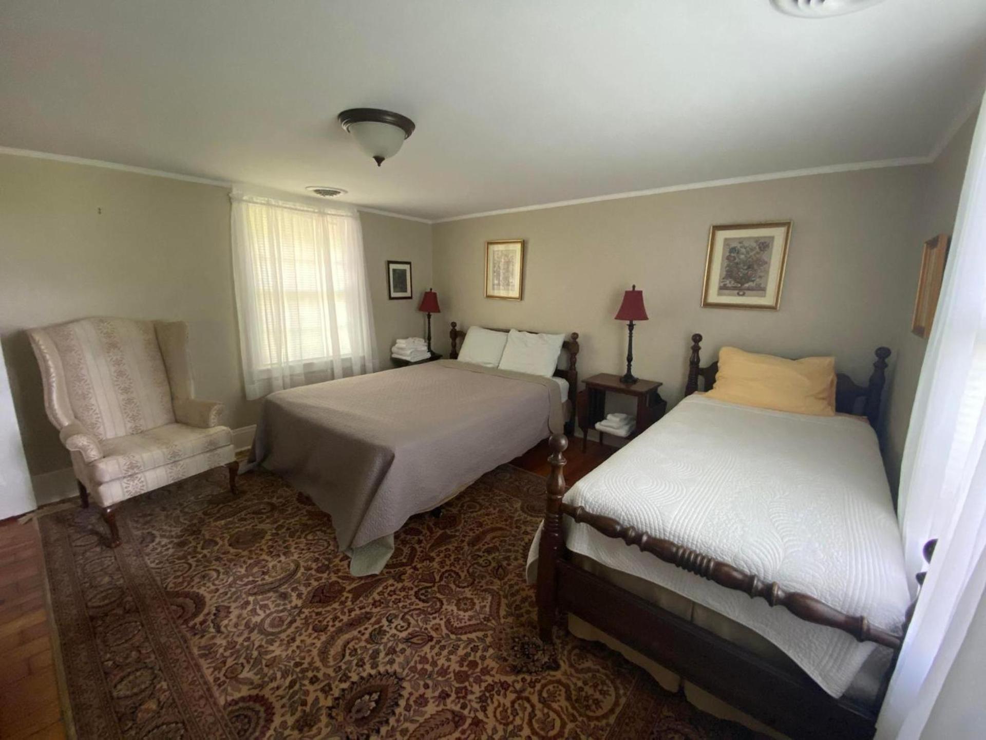 Historic Rosemont Manor photo 8