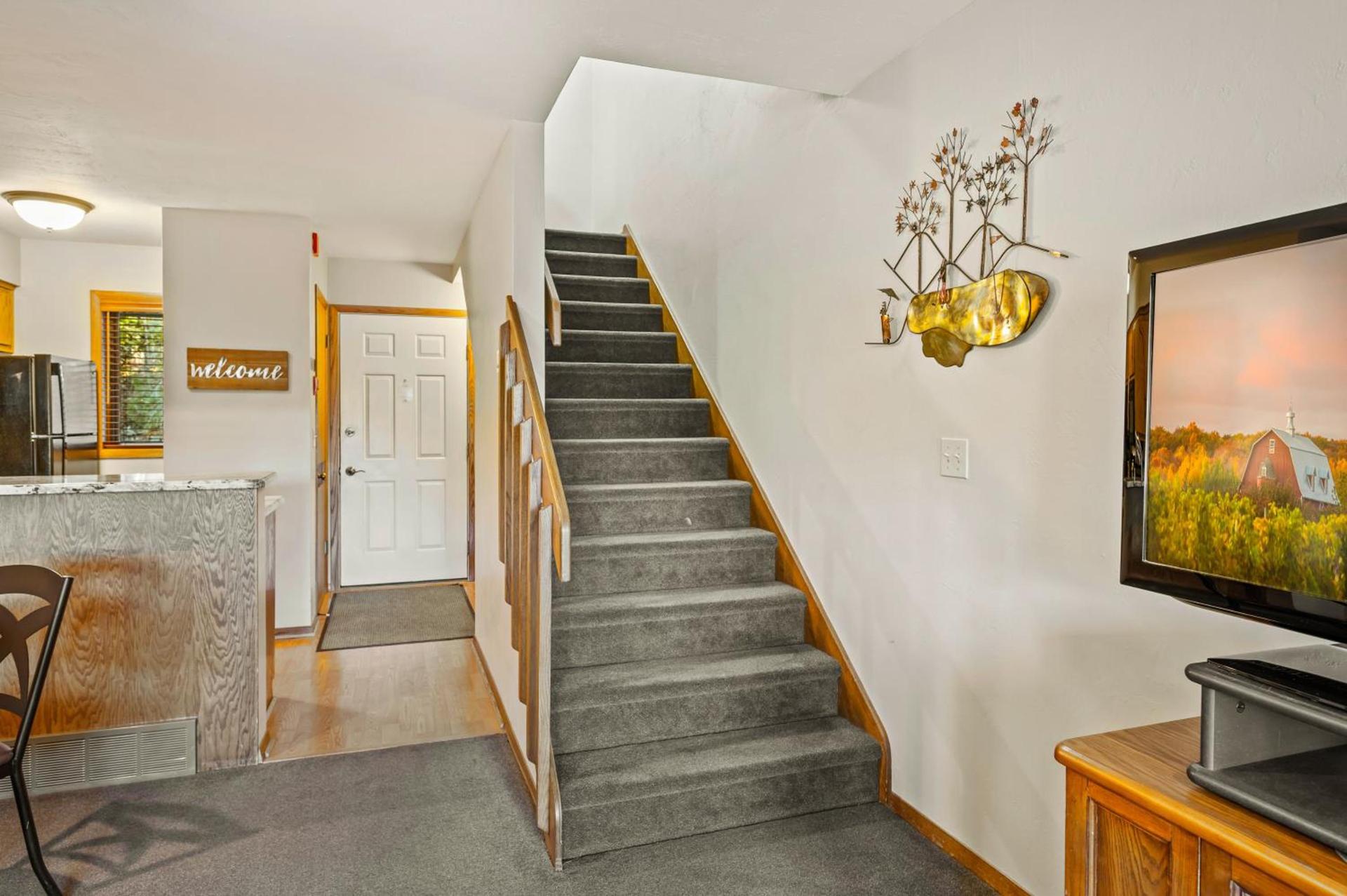 Evergreen Hill Condominiums photo 28