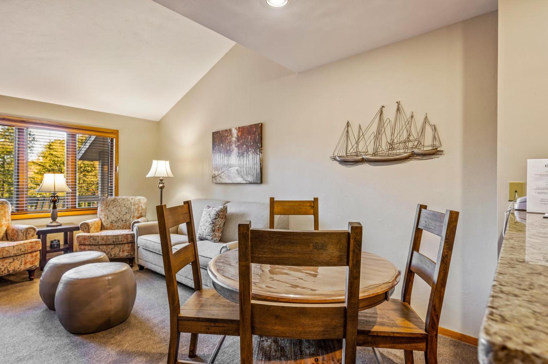 Evergreen Hill Condominiums photo 27