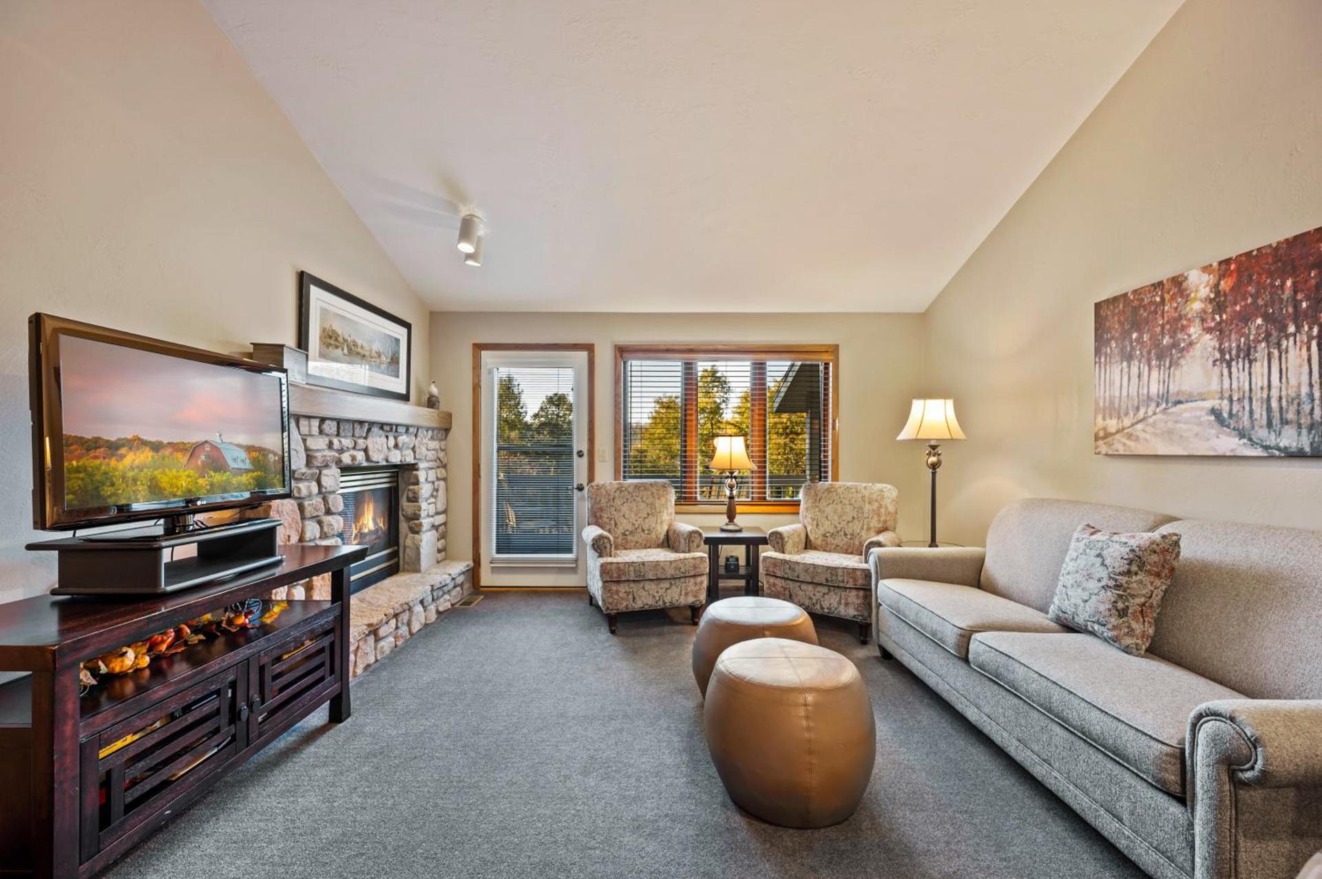 Evergreen Hill Condominiums photo 26