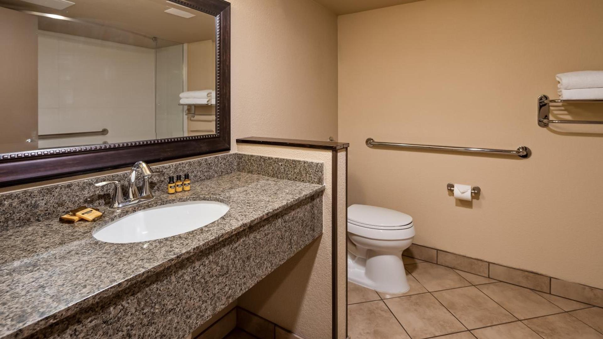Best Western Plus Raton Hotel photo 86