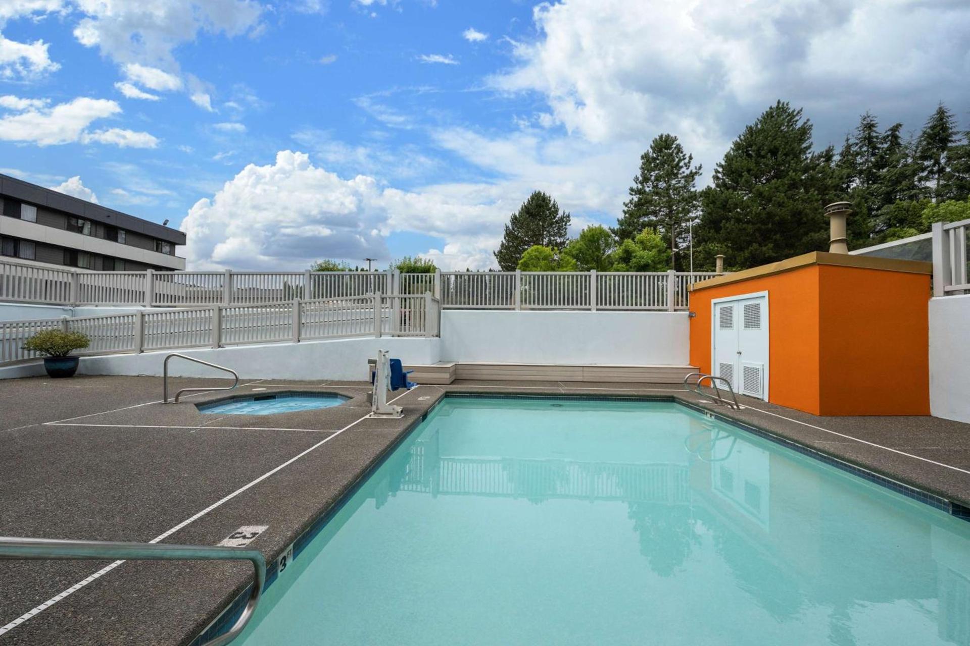 Best Western Alderwood photo 8