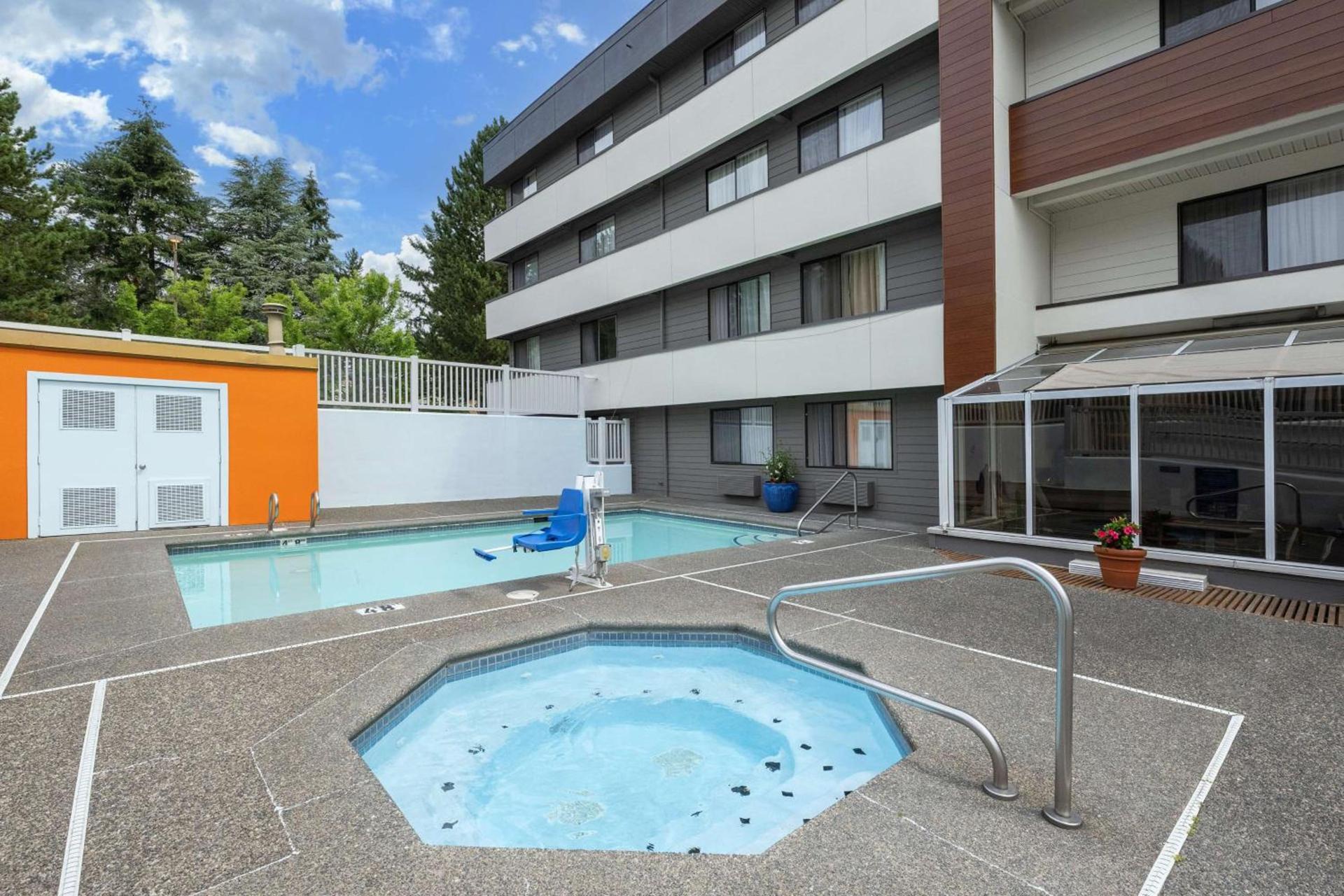 Best Western Alderwood photo 29