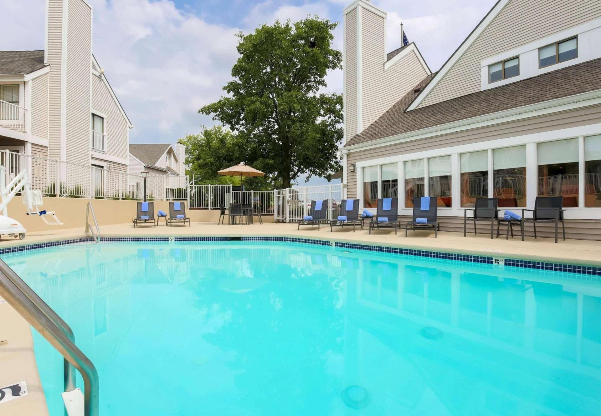 Sonesta ES Suites Cincinnati - Sharonville West photo 2