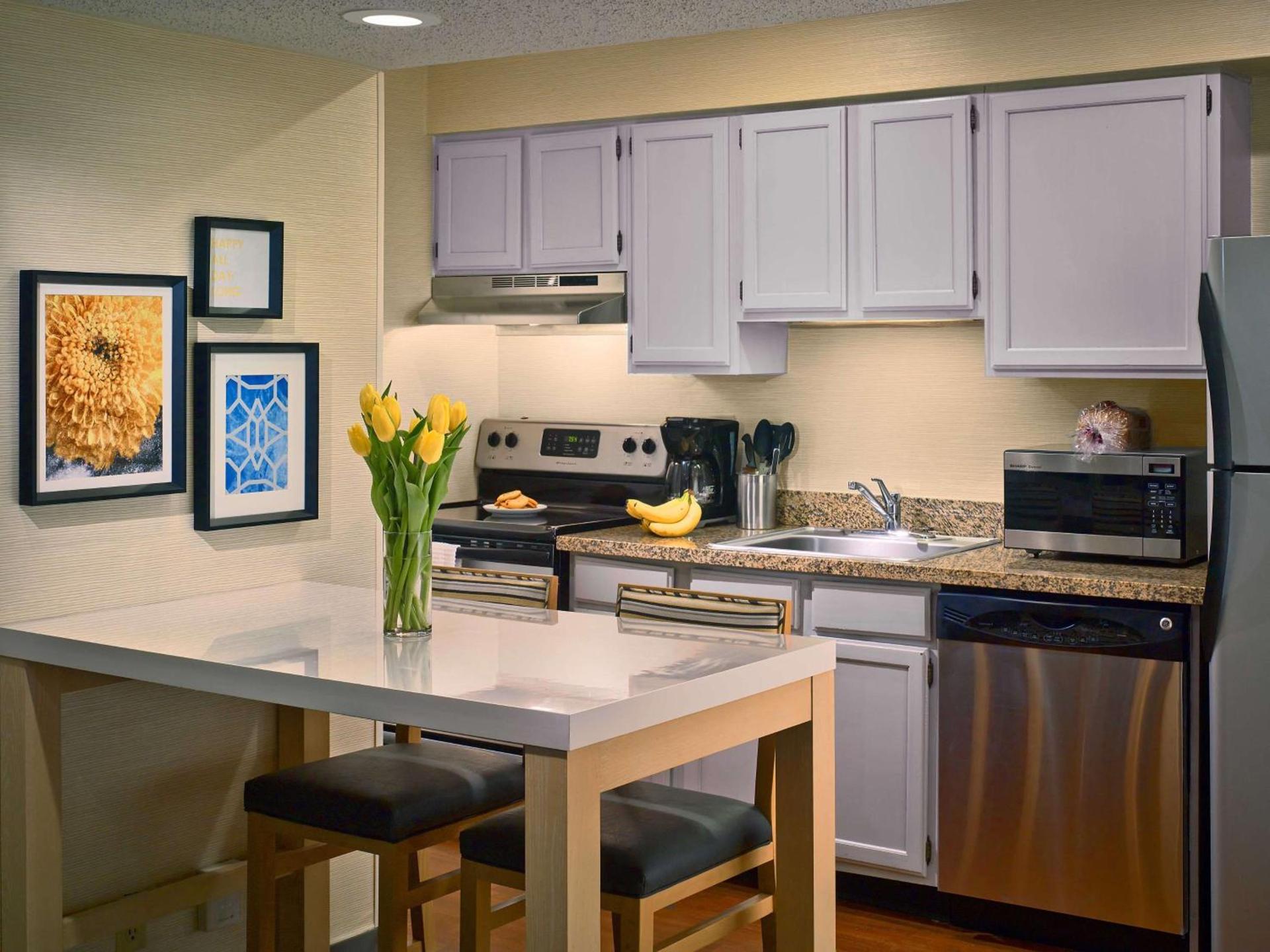 Sonesta ES Suites Providence - Airport photo 2