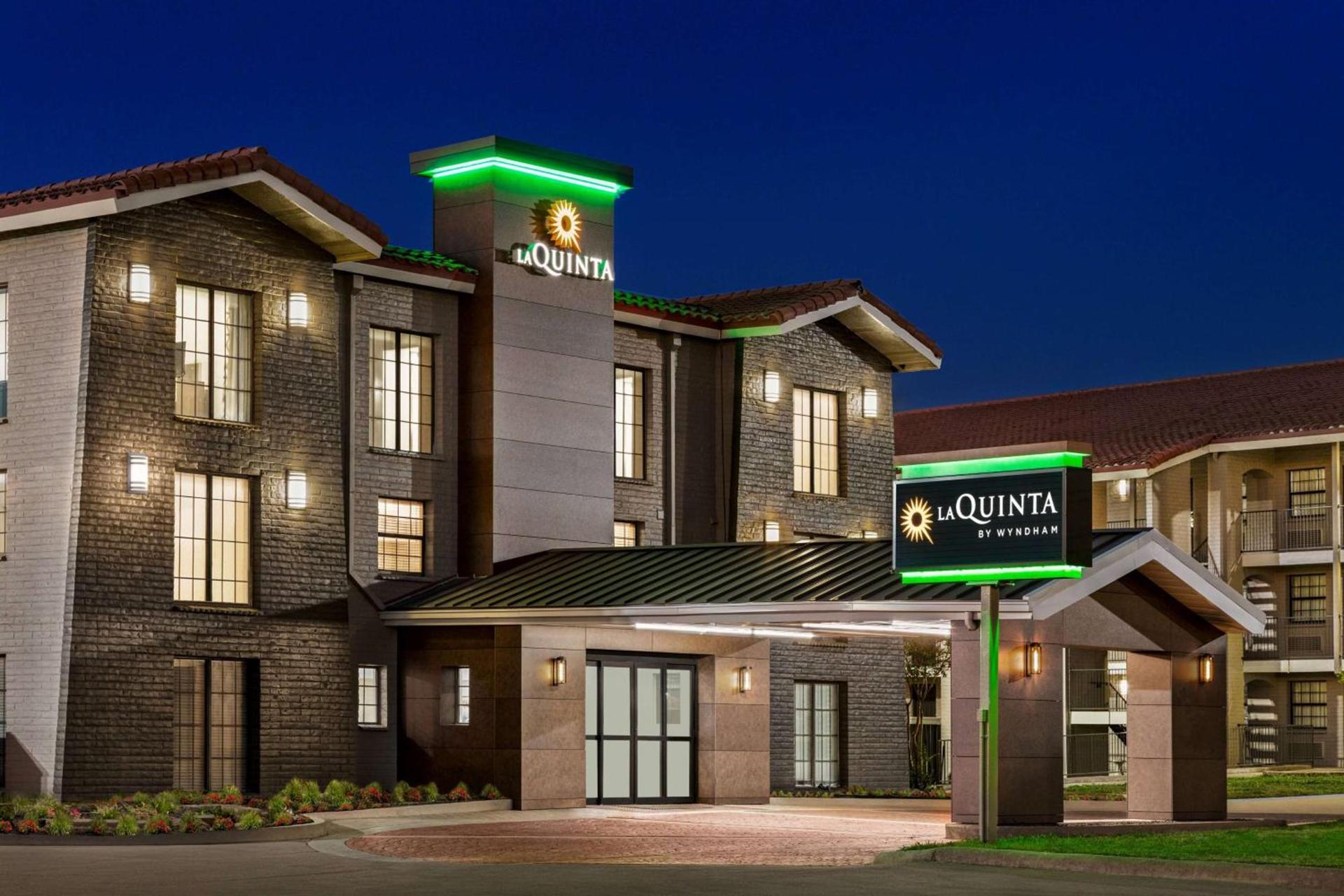 La Quinta Inn by Wyndham Temple photo 2