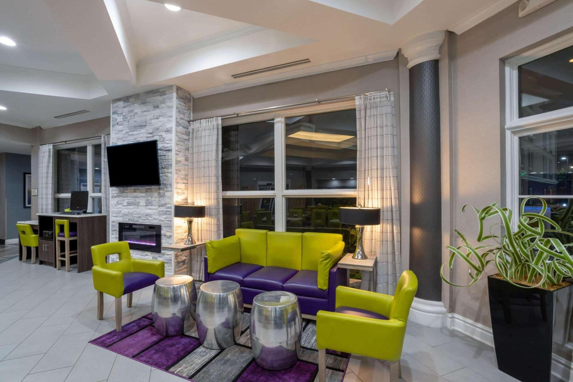 La Quinta by Wyndham Birmingham Hoover photo 29