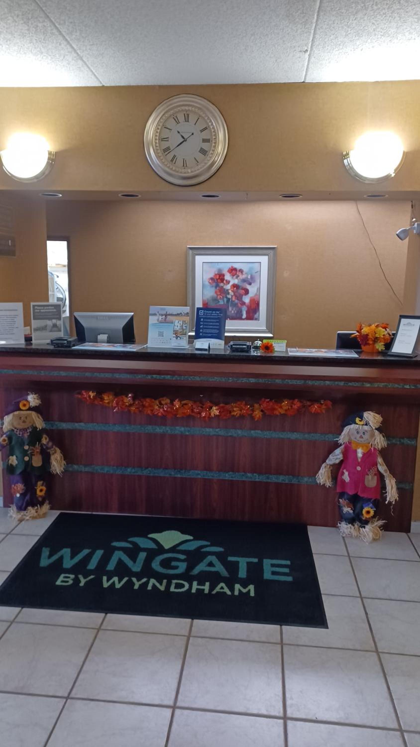 Wingate by Wyndham Pittsburgh New Stanton photo 12