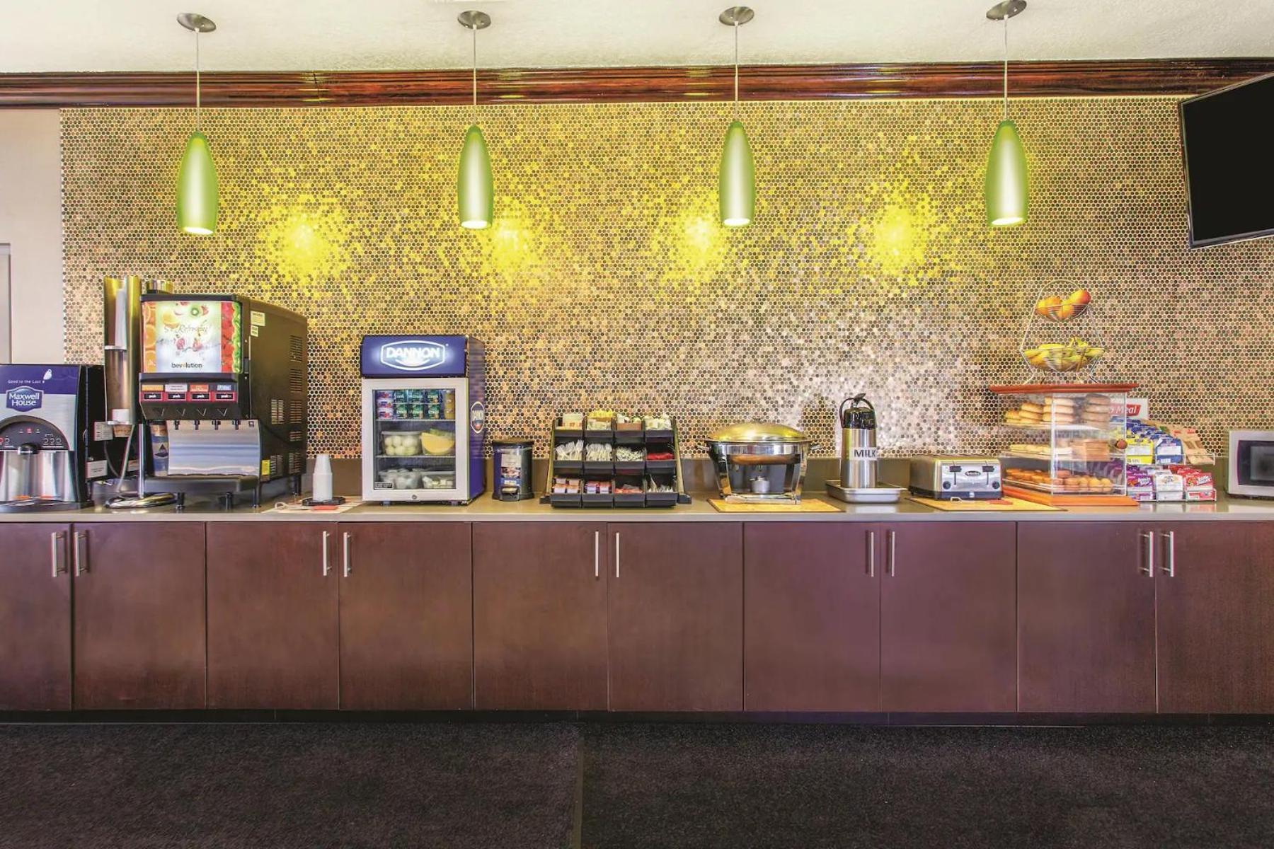 La Quinta by Wyndham Tampa Bay Area-Tampa South photo 5