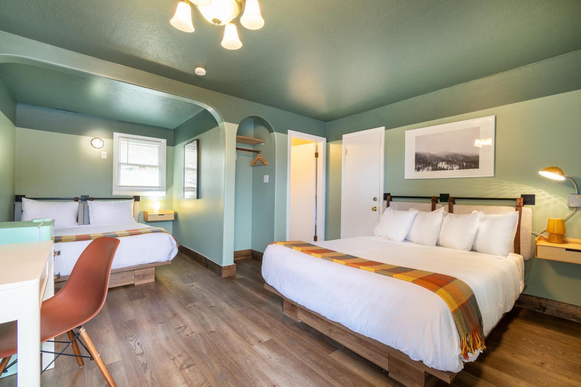 Dew Duck Inn photo 12