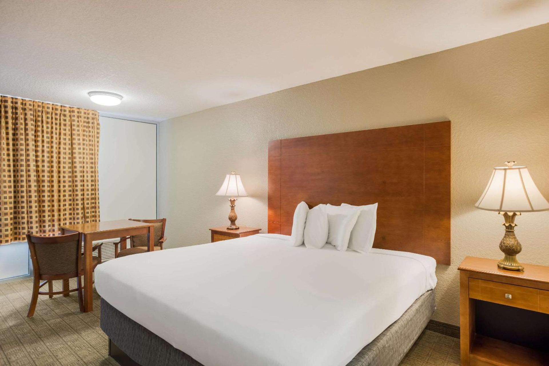 Econo Lodge Vidalia photo 9