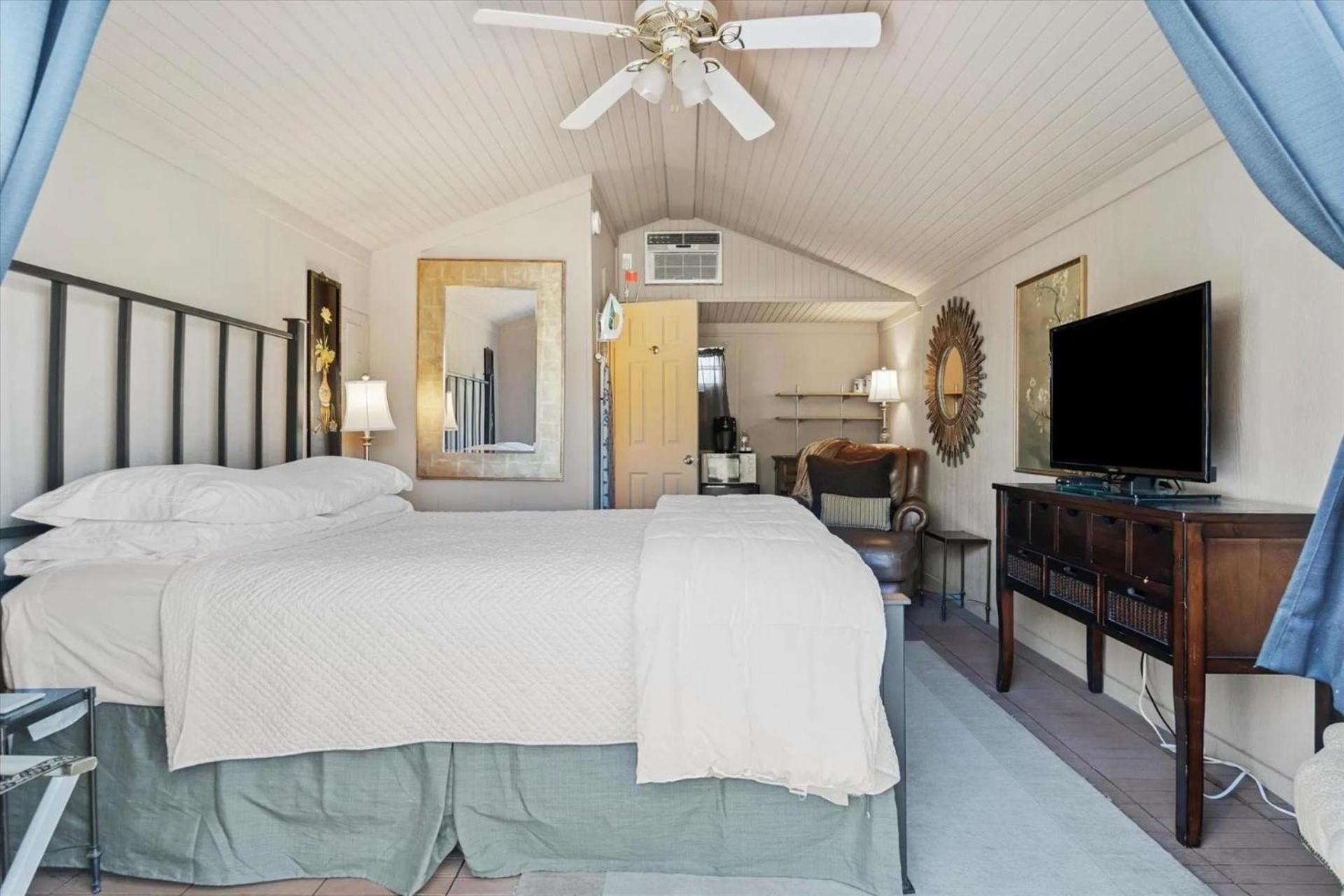 Four Winds Victorian Venue & Suites photo 10
