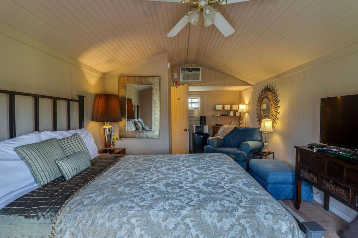 Four Winds Victorian Venue & Suites photo 8