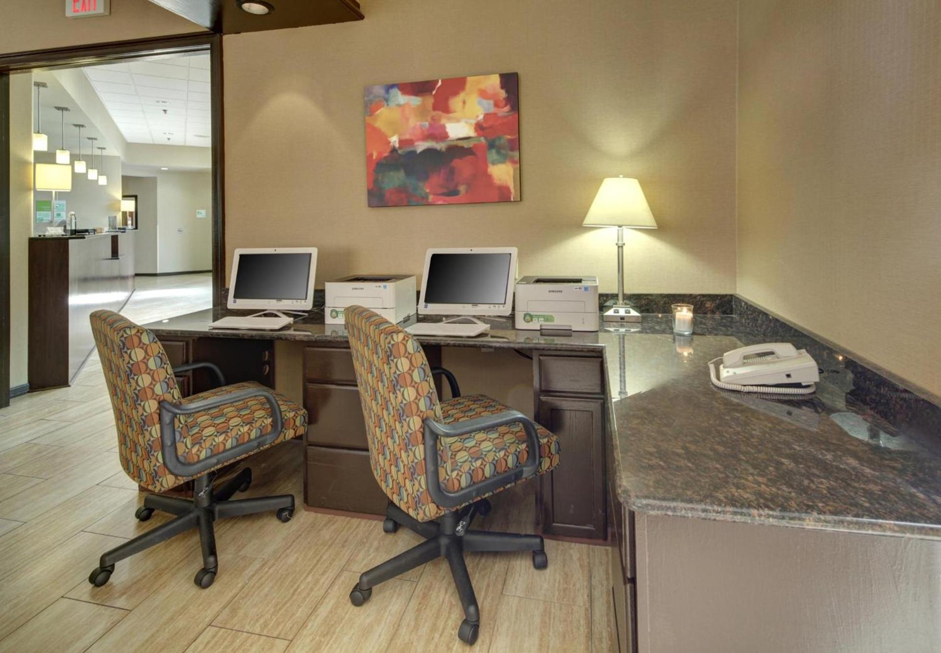 Holiday Inn Staunton Conference Center by IHG photo 11
