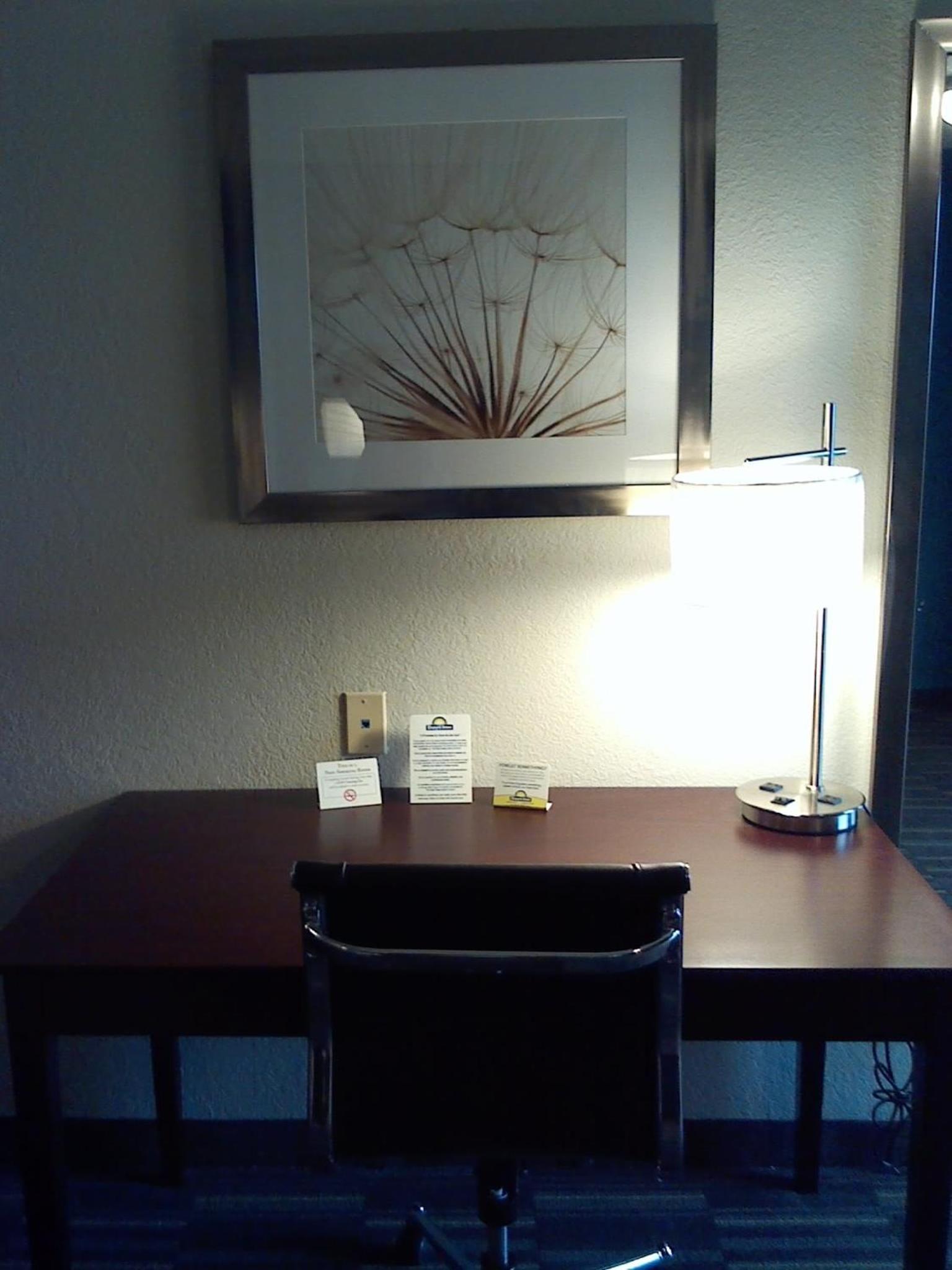 Days Inn by Wyndham Snyder photo 26
