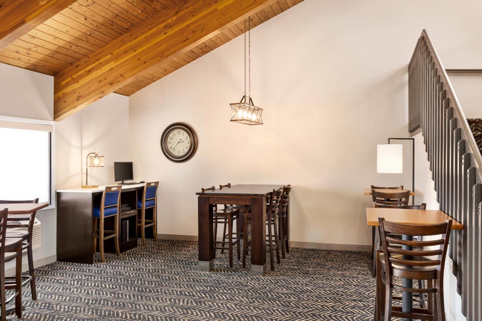 AmericInn by Wyndham Baudette photo 57