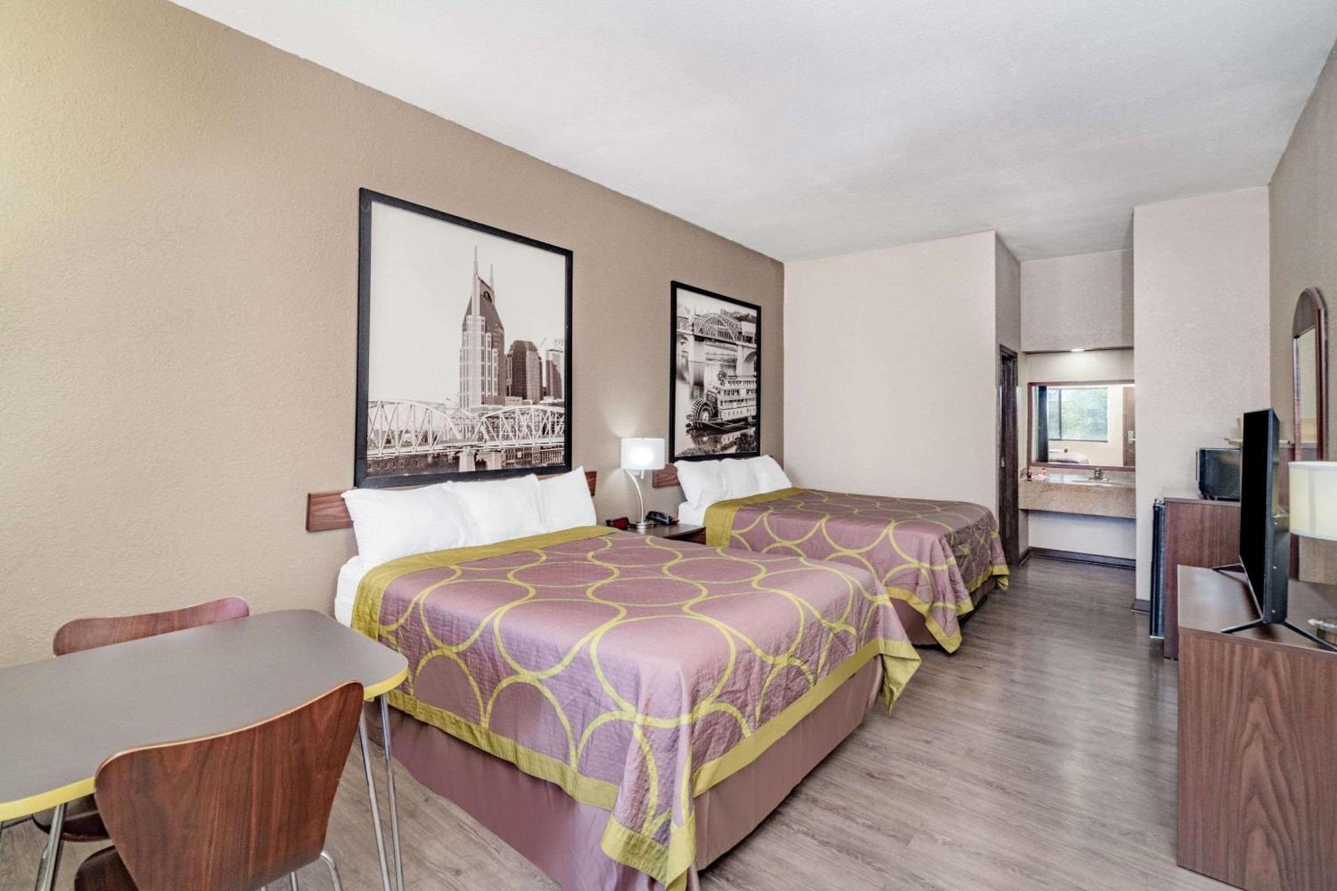 Super 8 by Wyndham Columbia photo 16