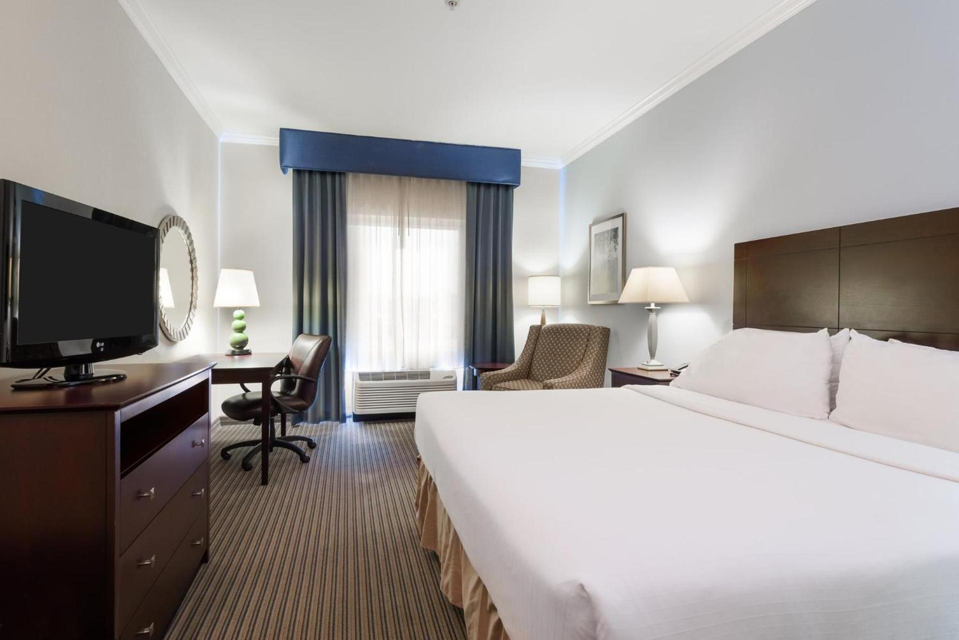 Holiday Inn Express Hotel & Suites New Iberia - Avery Island by IHG photo 44
