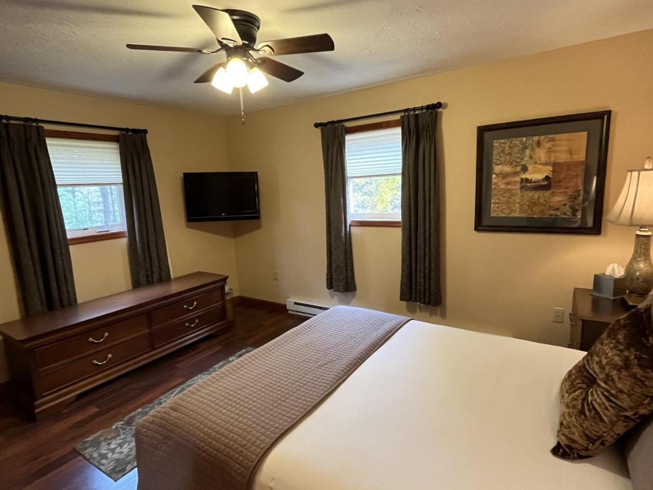 Woodfield Manor - A Sundance Vacations Property photo 30