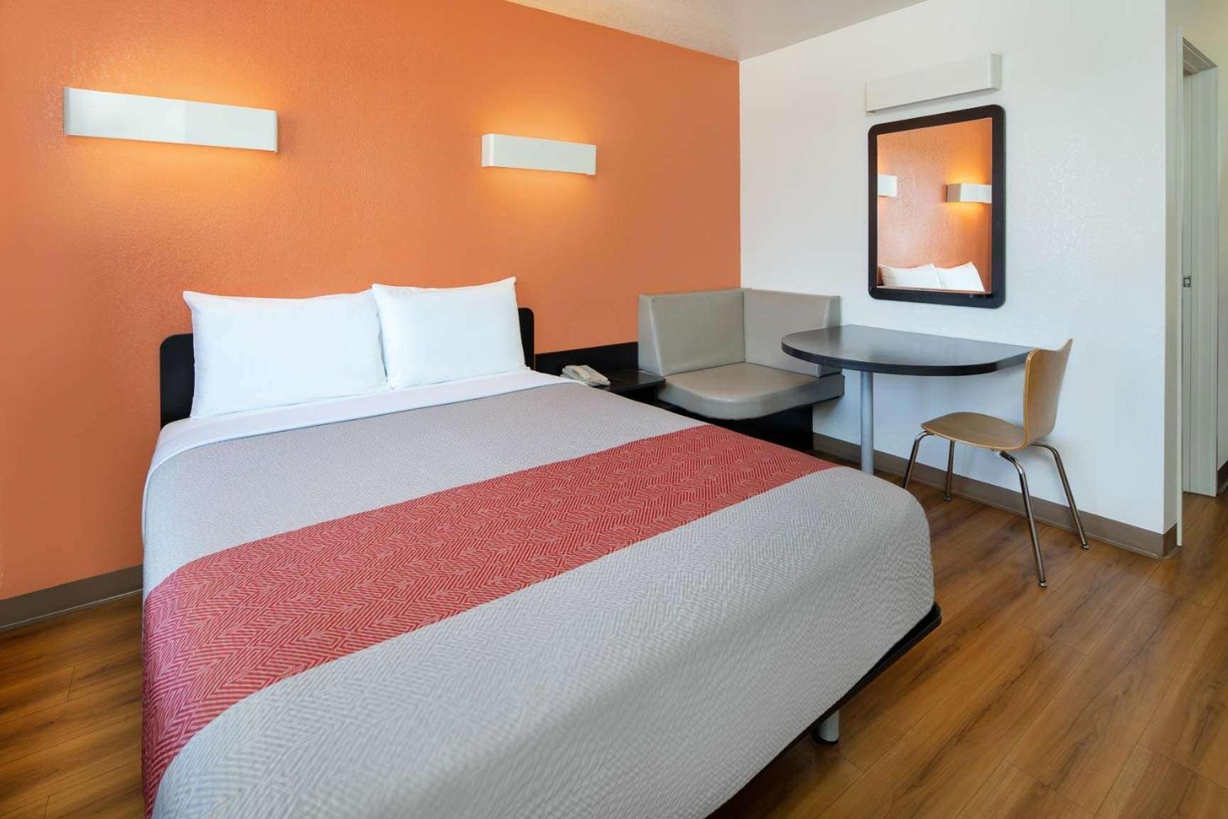Motel 6-Arcadia, CA - Los Angeles - Pasadena Area photo 10