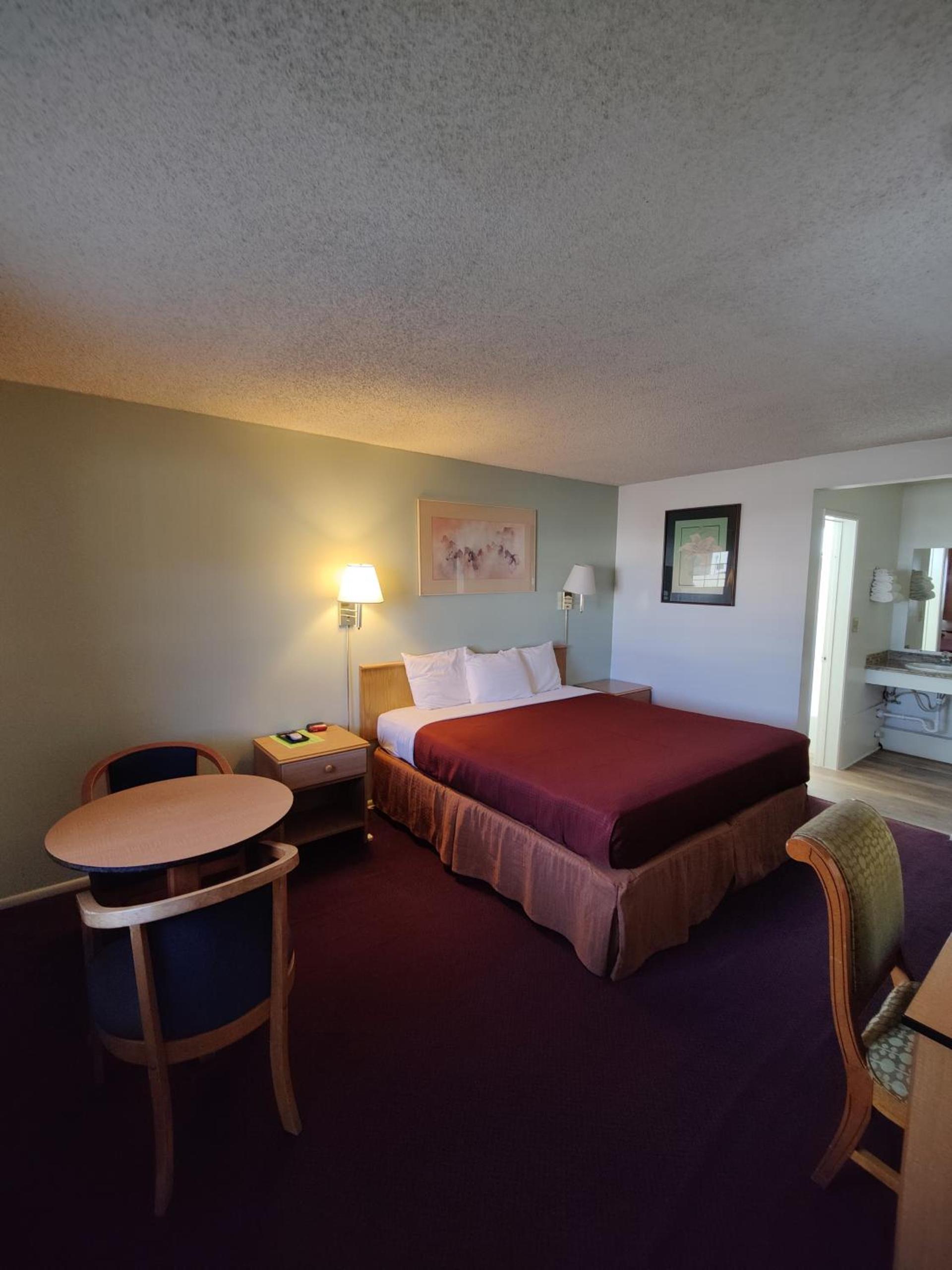 Motel 8 Willcox photo 18