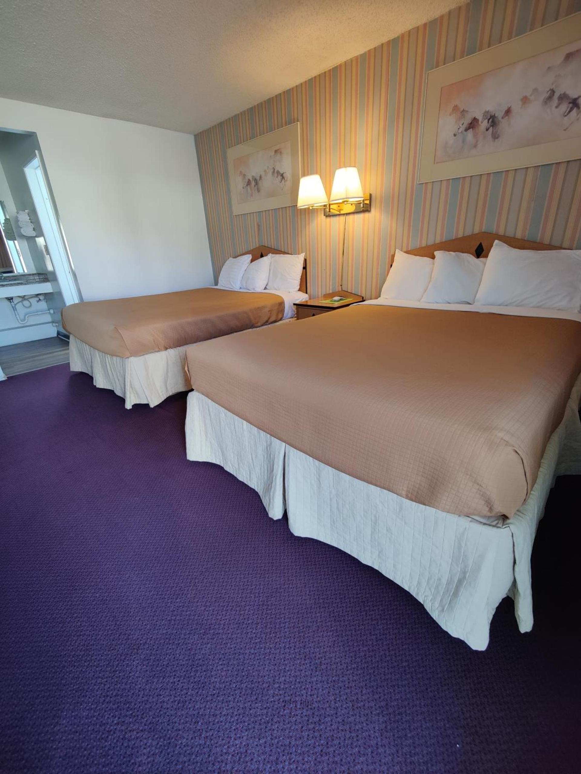 Motel 8 Willcox photo 21