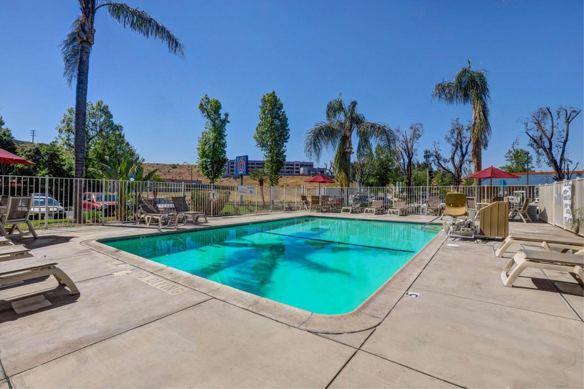 Motel 6-San Bernardino, CA - North photo 5