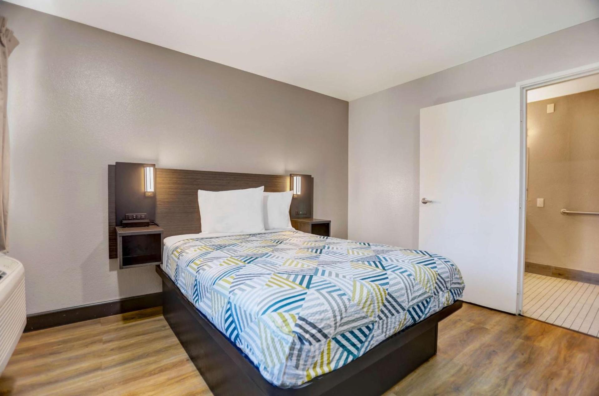 Motel 6-San Bernardino, CA - North photo 8