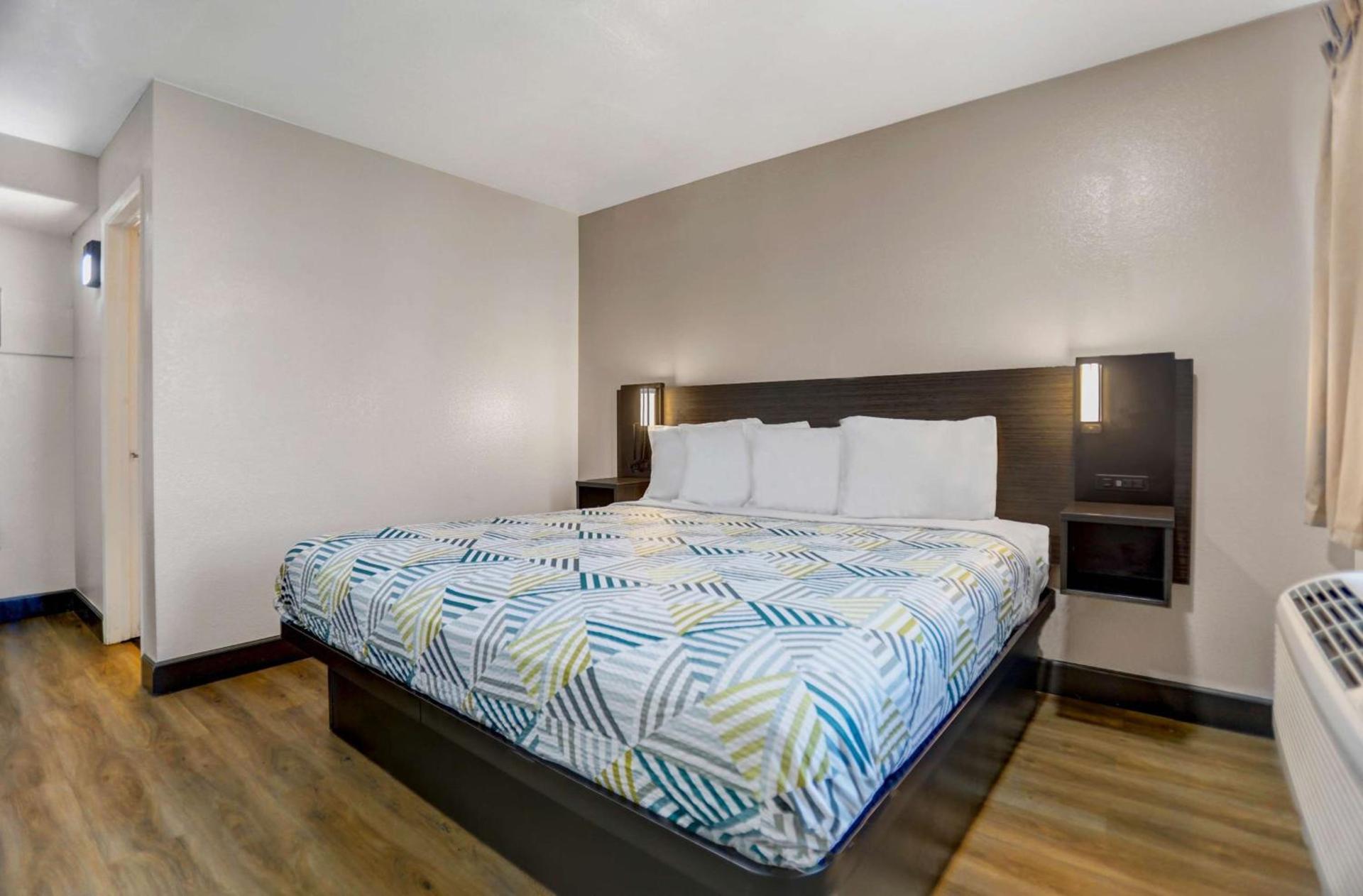 Motel 6-San Bernardino, CA - North photo 12