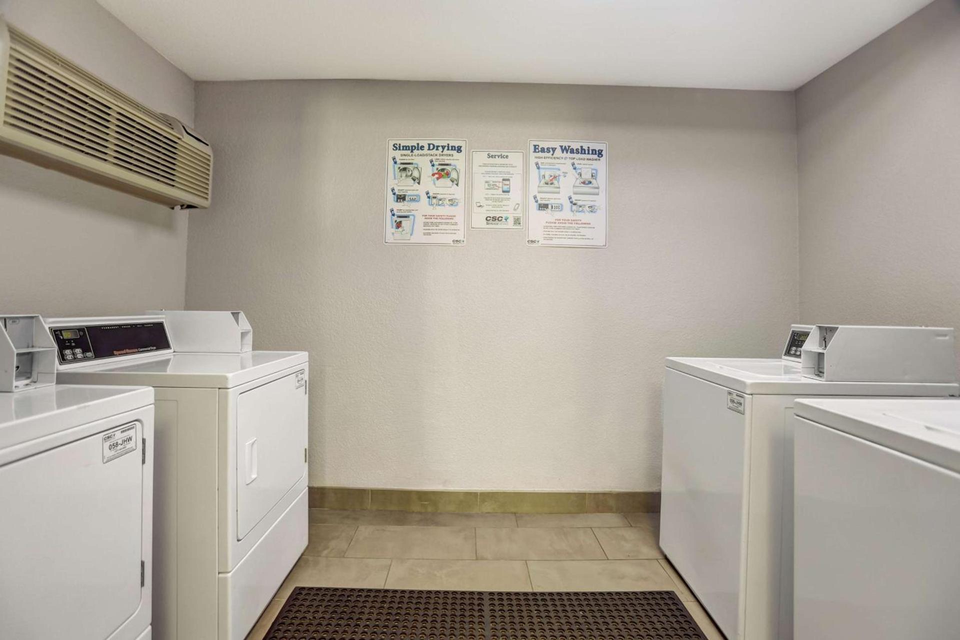 Motel 6-San Bernardino, CA - North photo 24