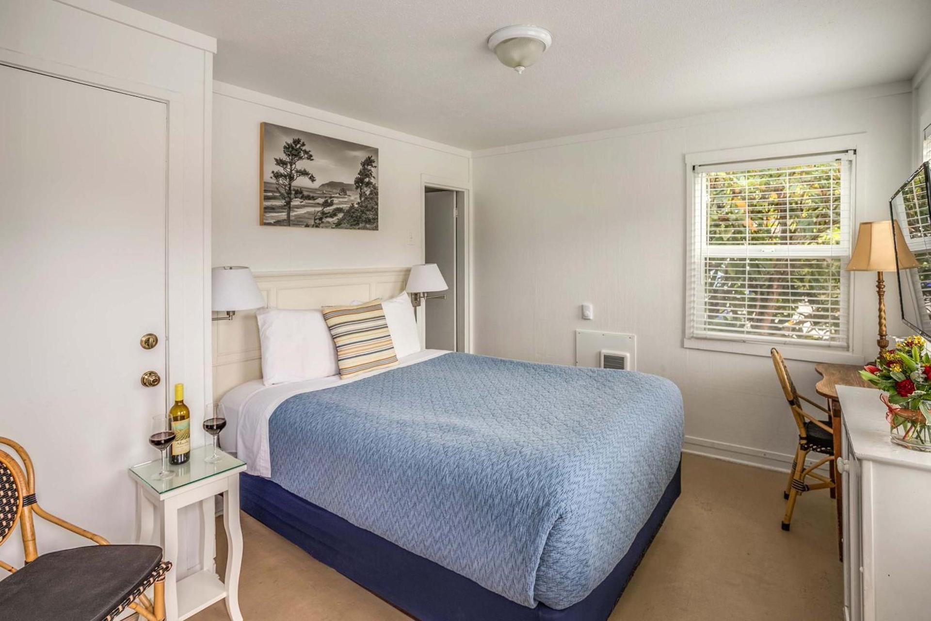 Cannon Beach Hotel Collection photo 37