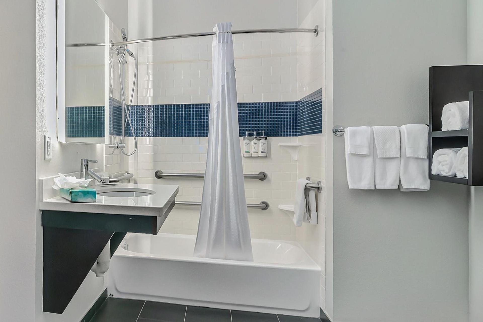 Staybridge Suites Tyler University Area by IHG photo 65