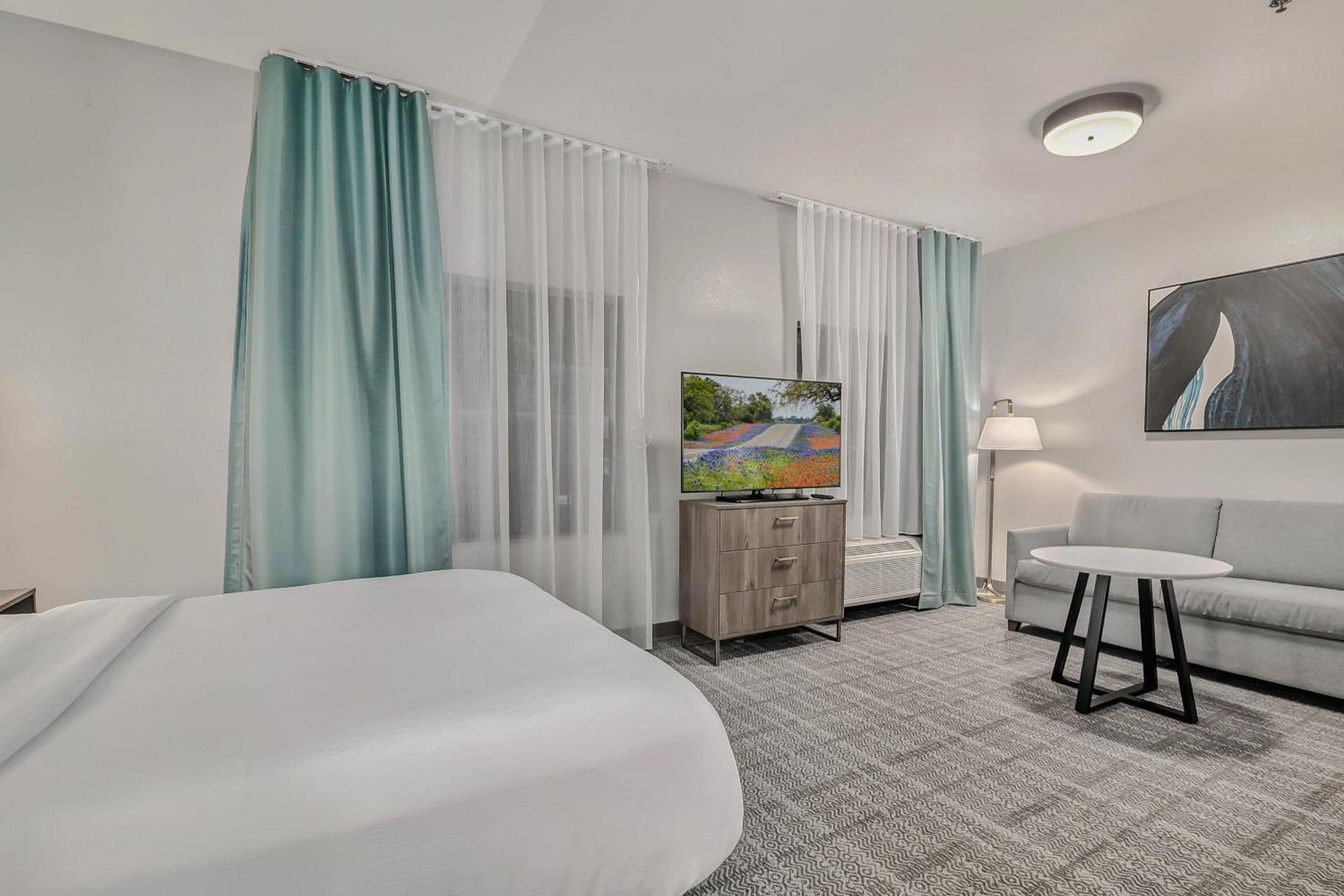 Staybridge Suites Tyler University Area by IHG photo 86
