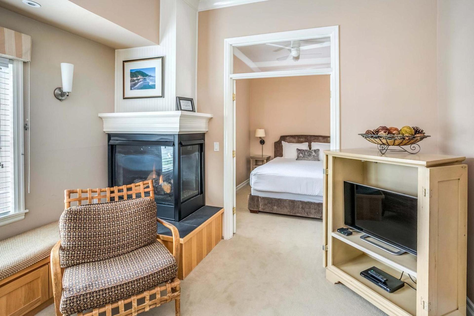Cannon Beach Hotel Collection photo 45