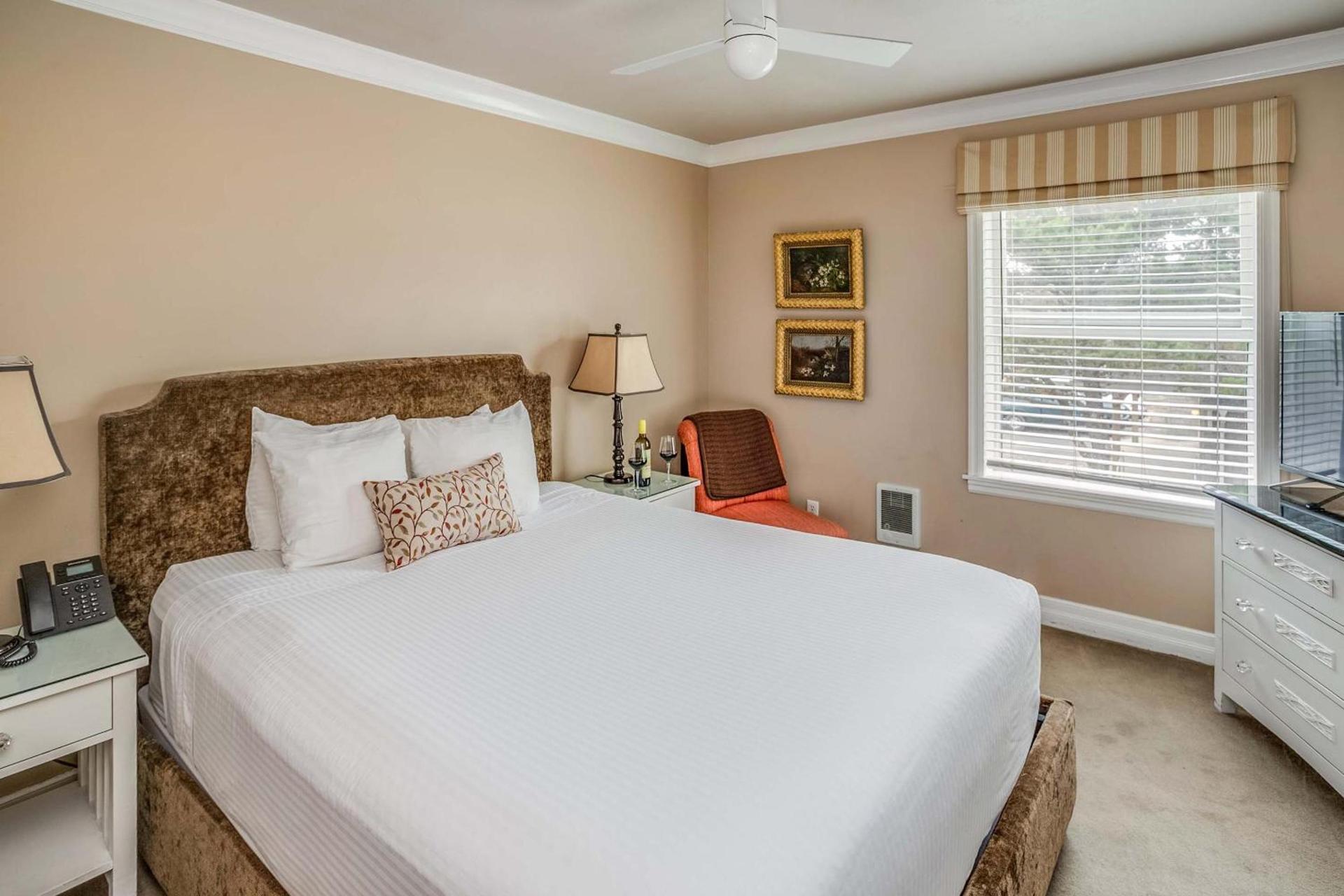 Cannon Beach Hotel Collection photo 47