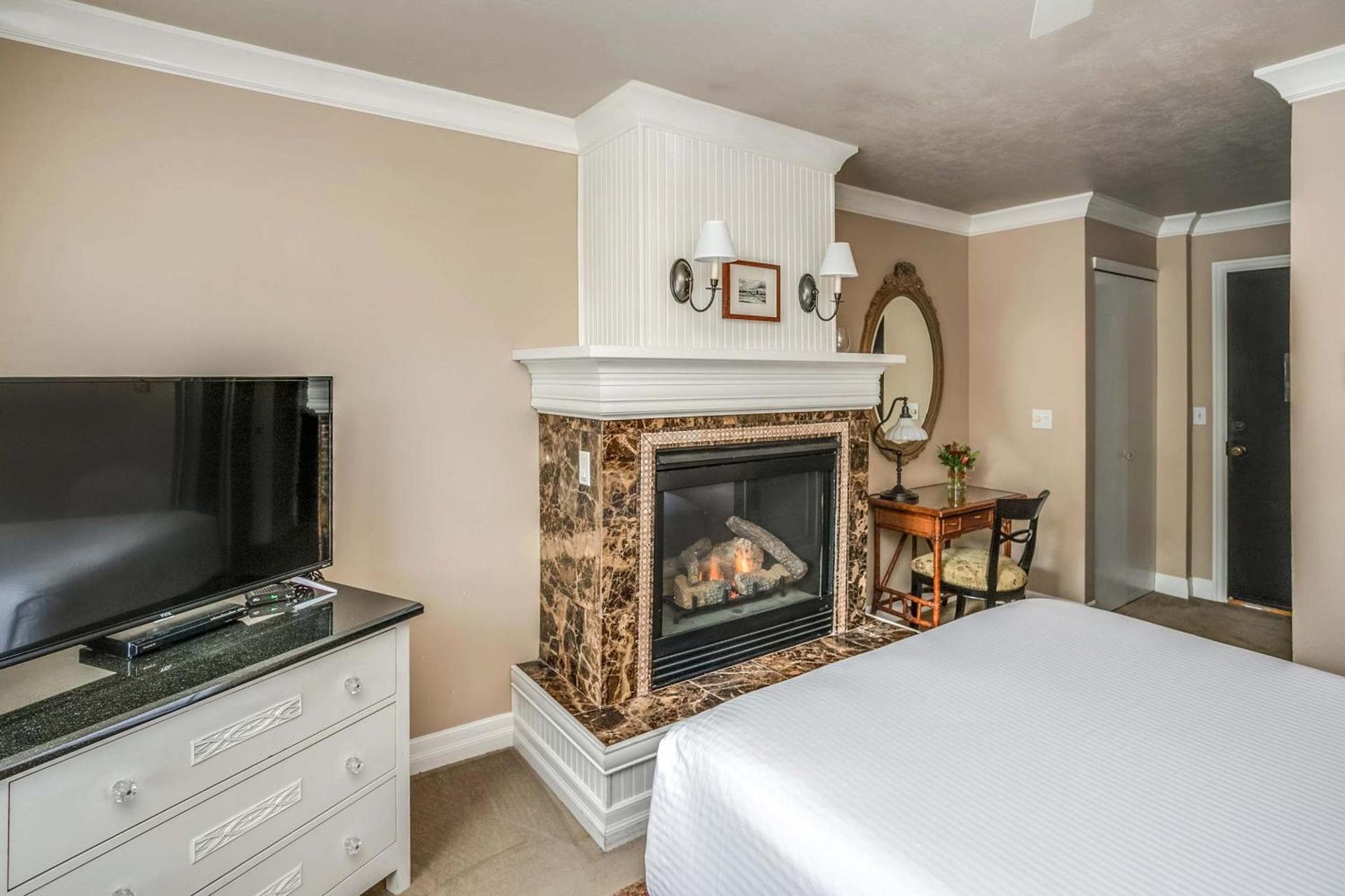 Cannon Beach Hotel Collection photo 48