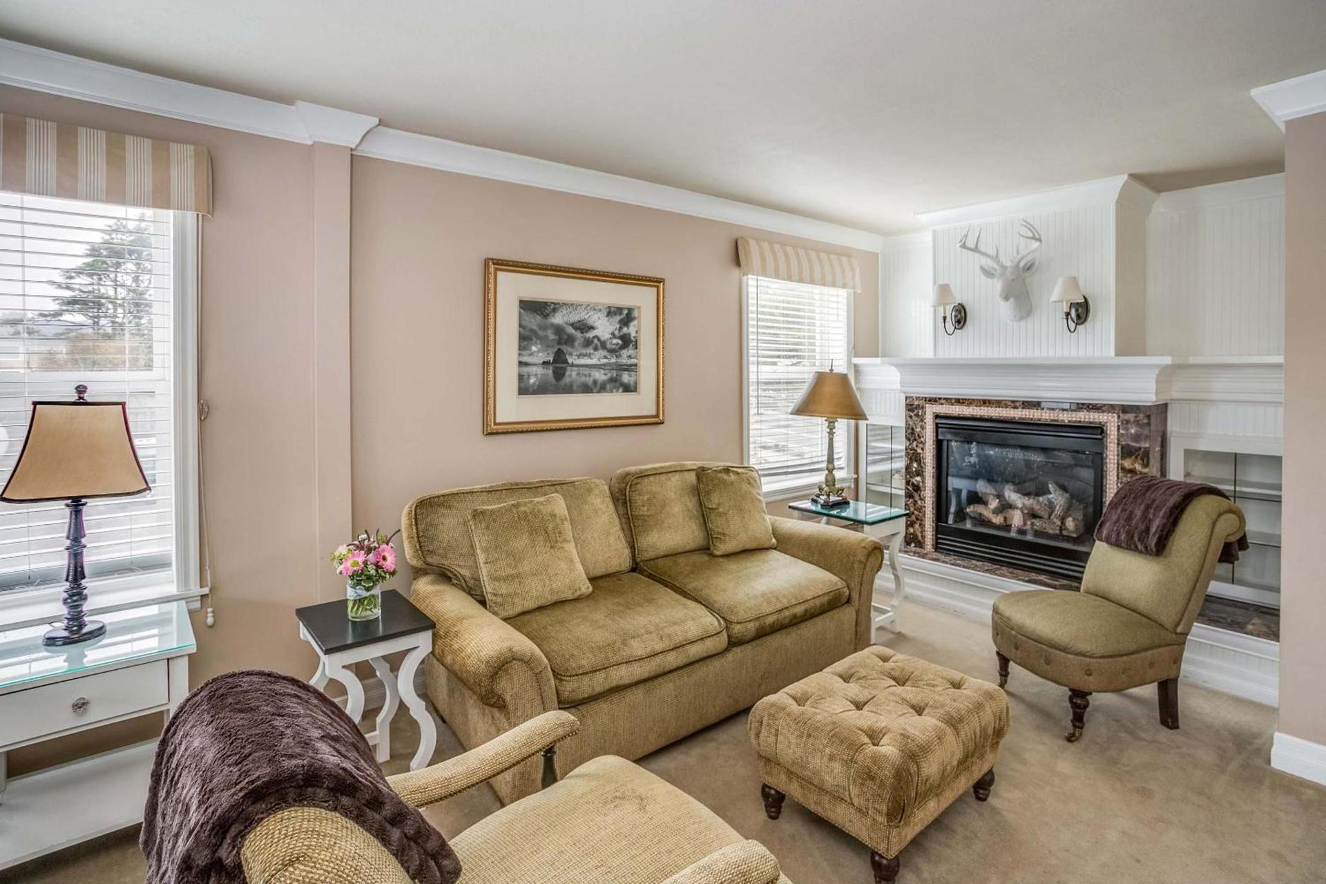 Cannon Beach Hotel Collection photo 56