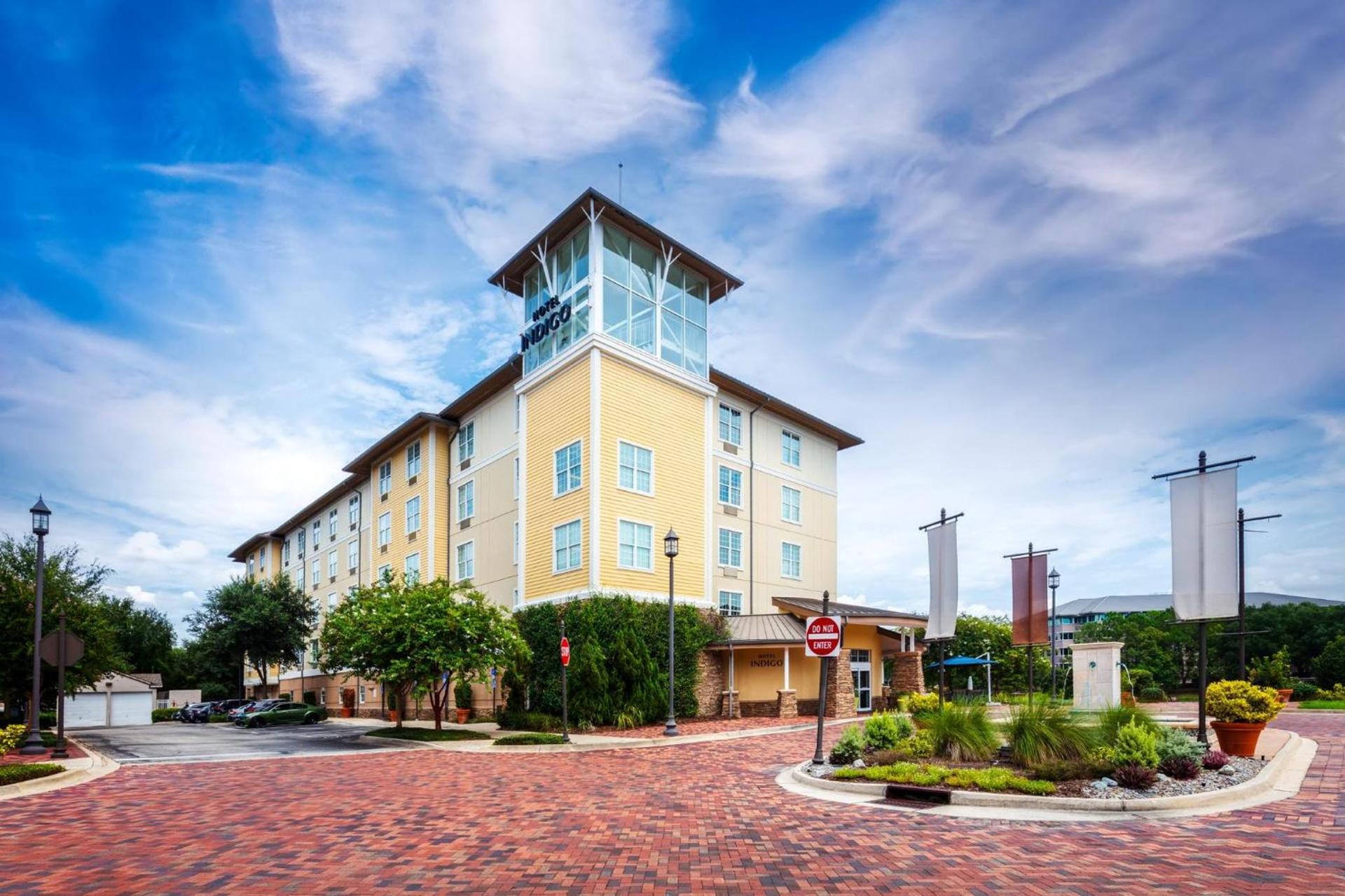 Hotel Indigo Jacksonville-Deerwood Park by IHG photo 1