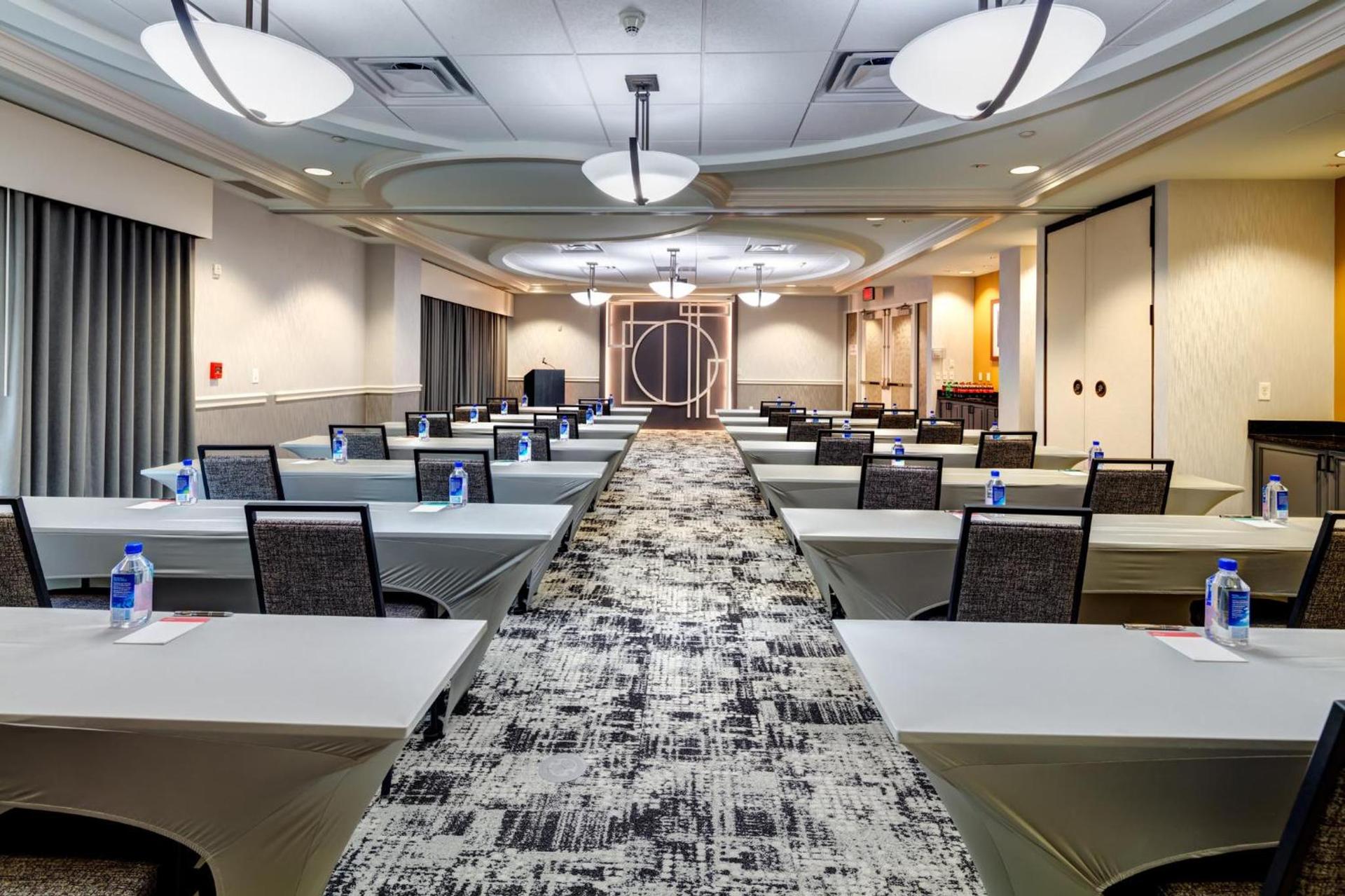 Hotel Indigo Jacksonville-Deerwood Park by IHG photo 61