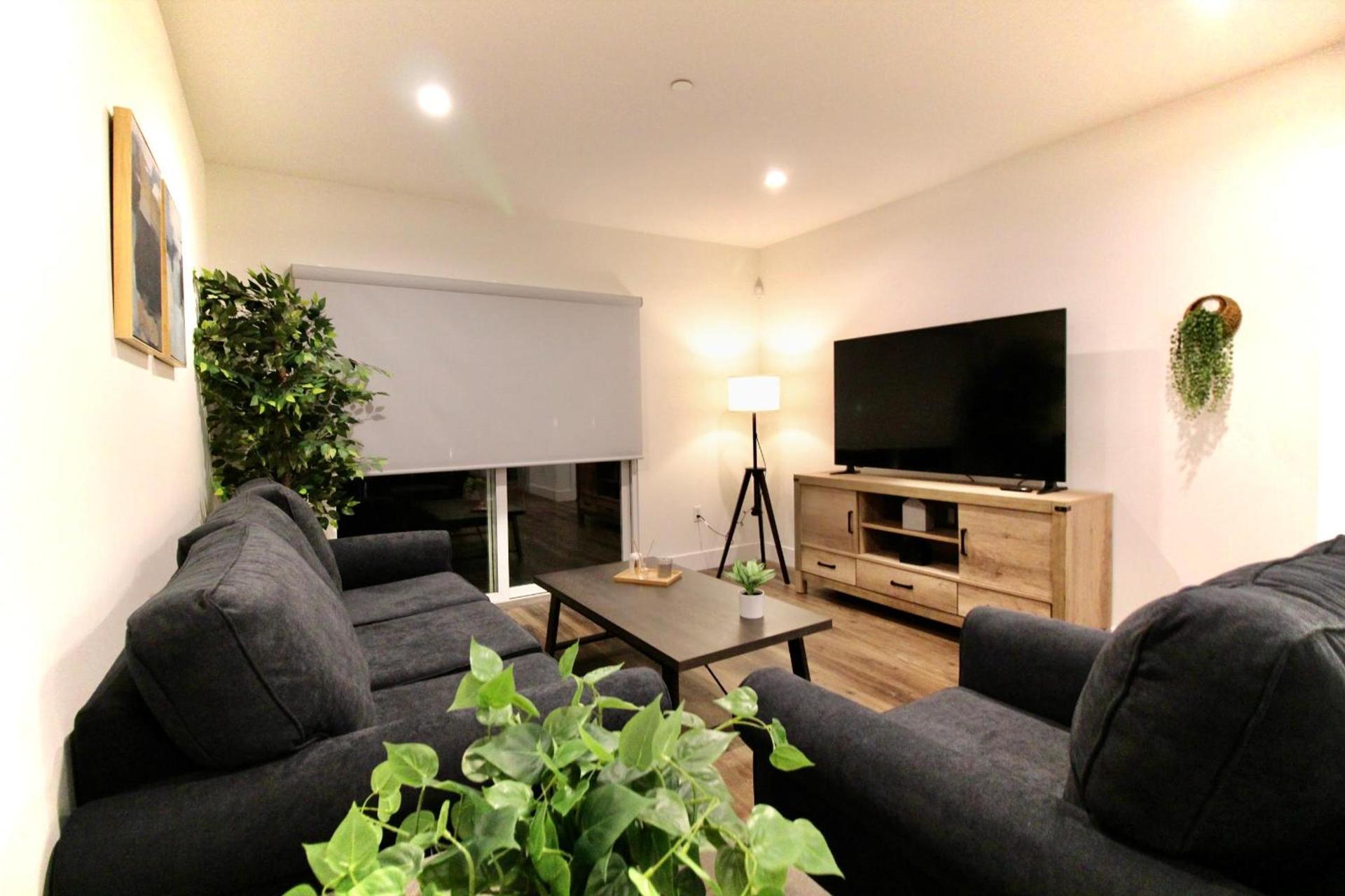 Los Angeles Premium City Suites - Free Secured Parking photo 6
