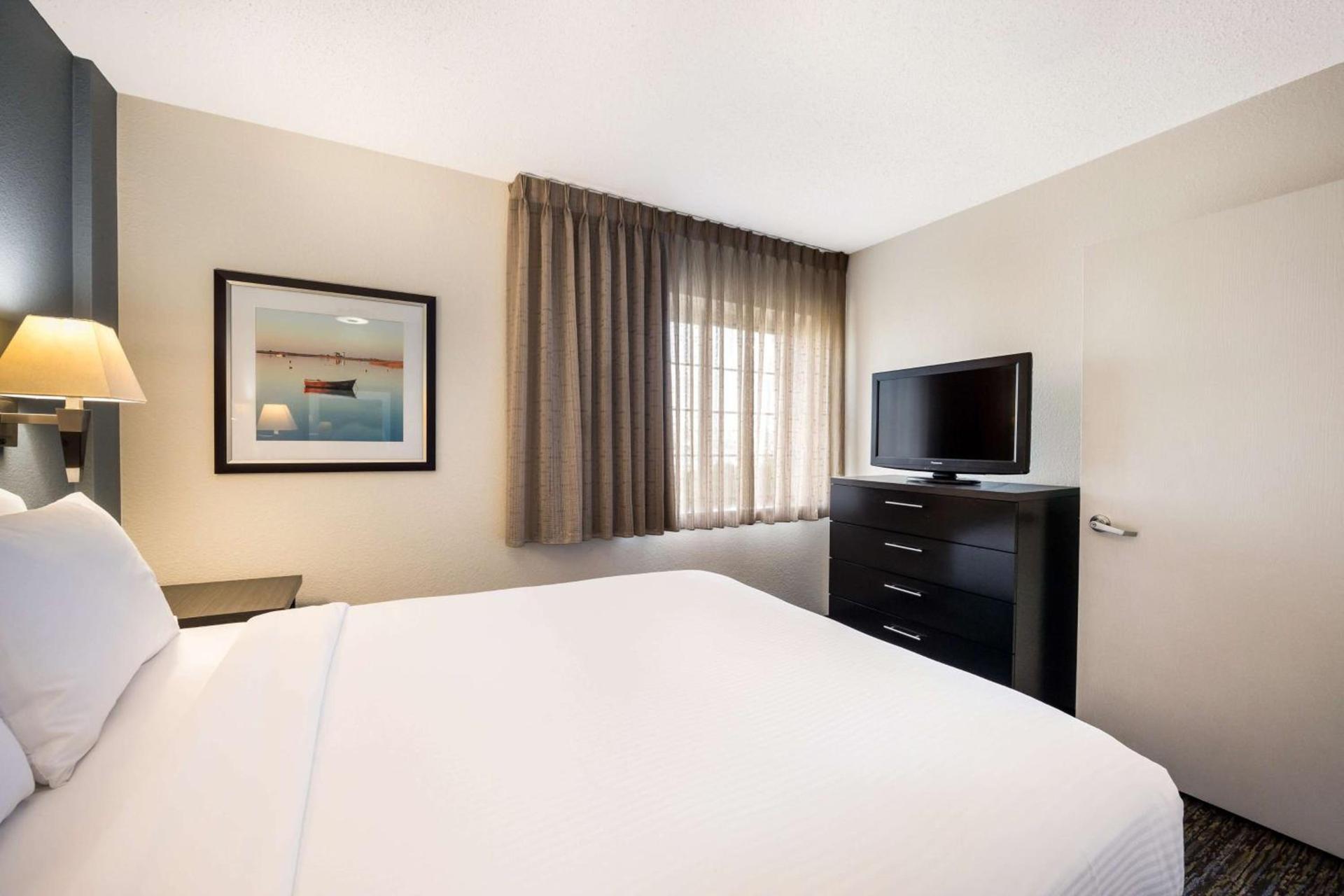 Sonesta Simply Suites Las Vegas Convention Center photo 5