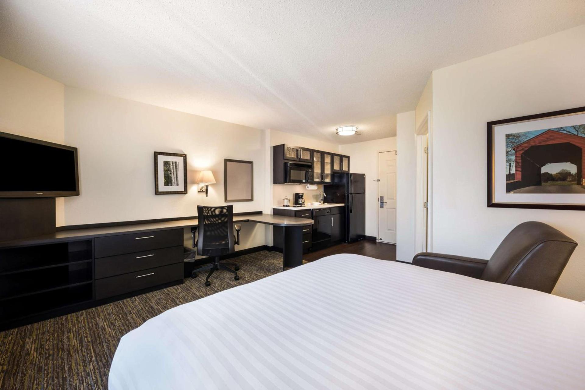Sonesta Simply Suites Las Vegas Convention Center photo 6