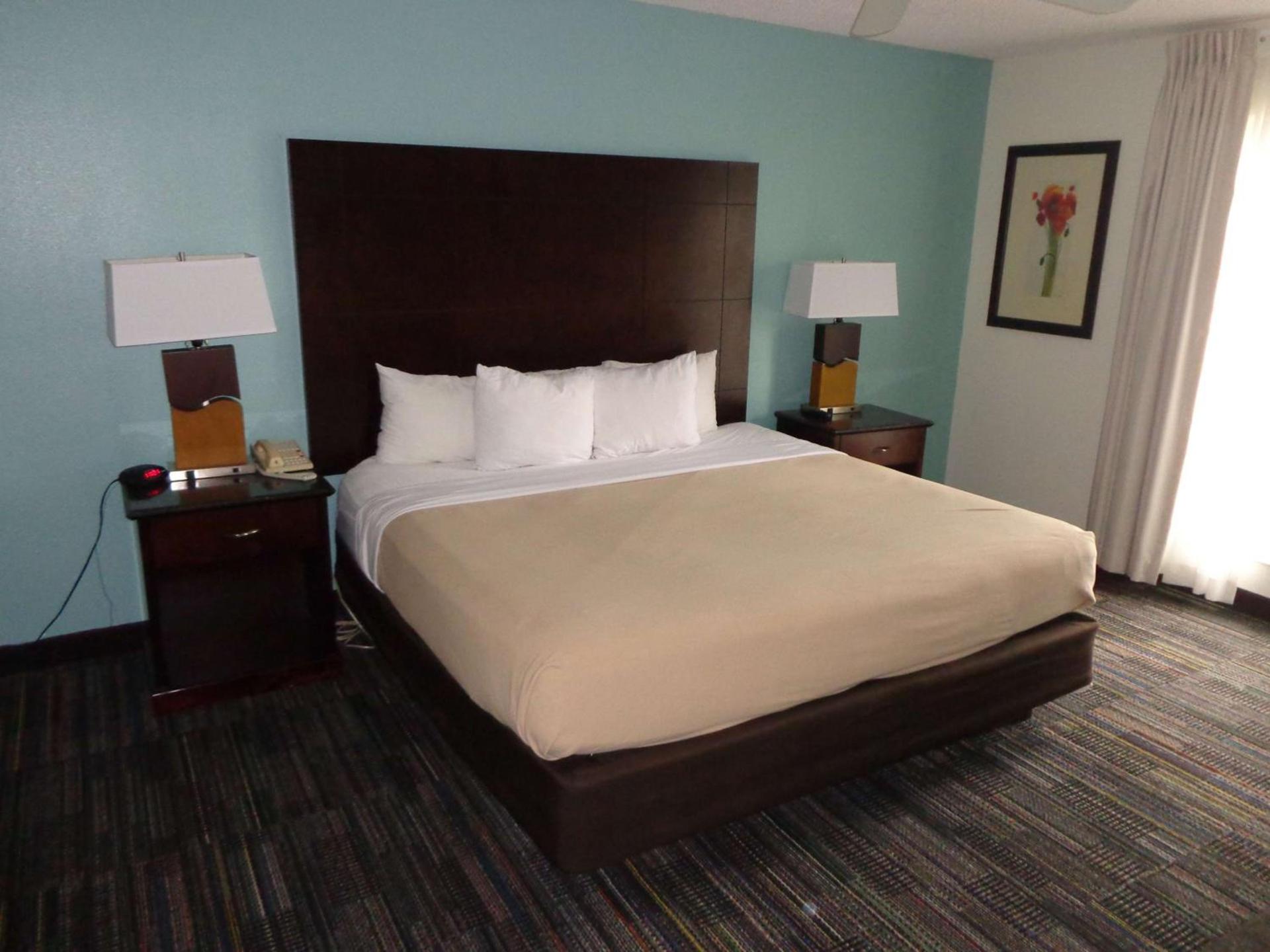 SureStay Plus by Best Western Orlando Lake Buena Vista photo 2