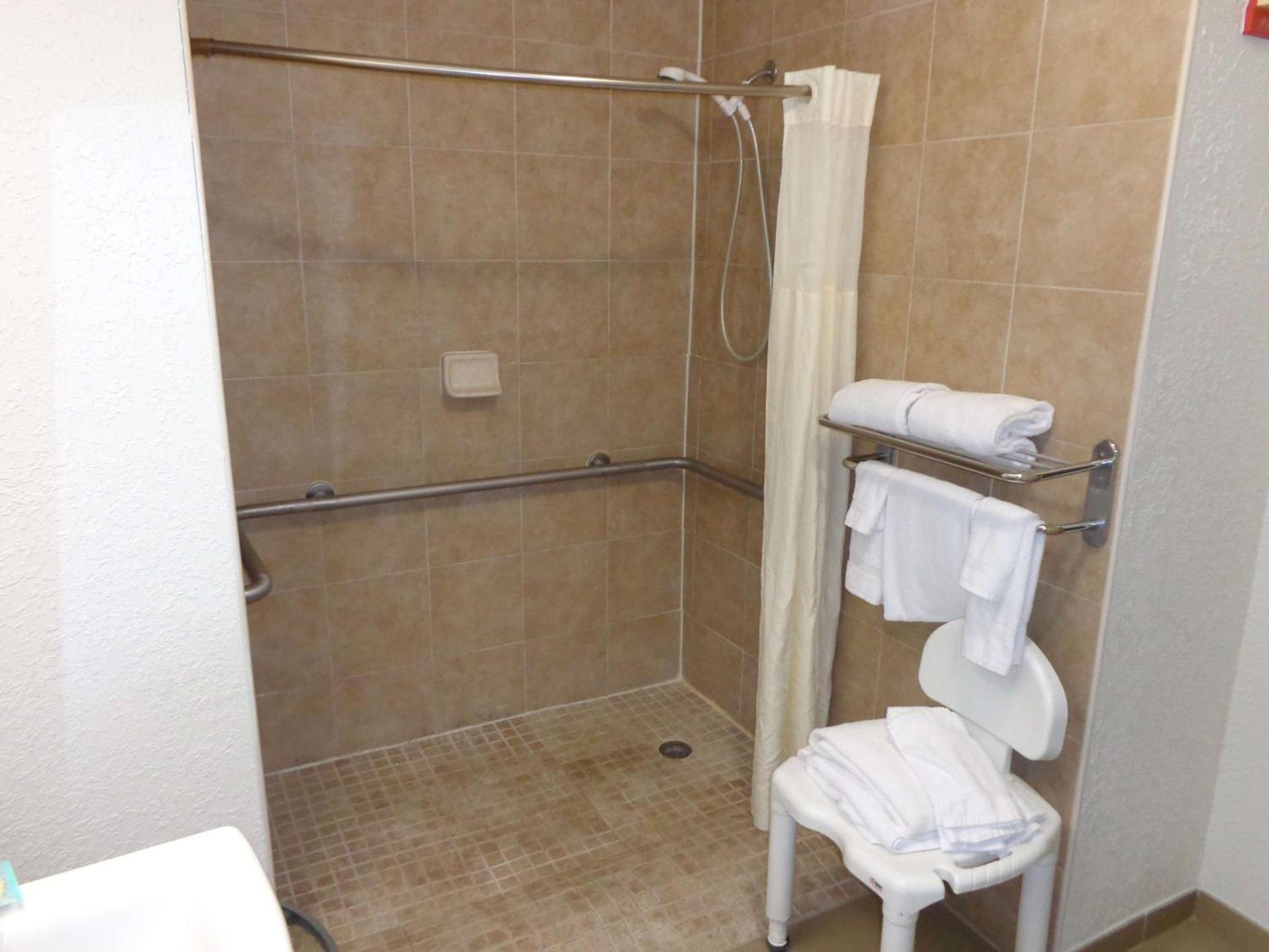 SureStay Plus by Best Western Orlando Lake Buena Vista photo 4