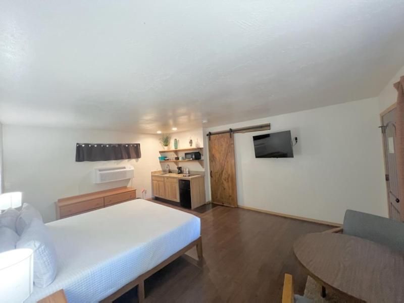 TimberLodge Inn photo 51