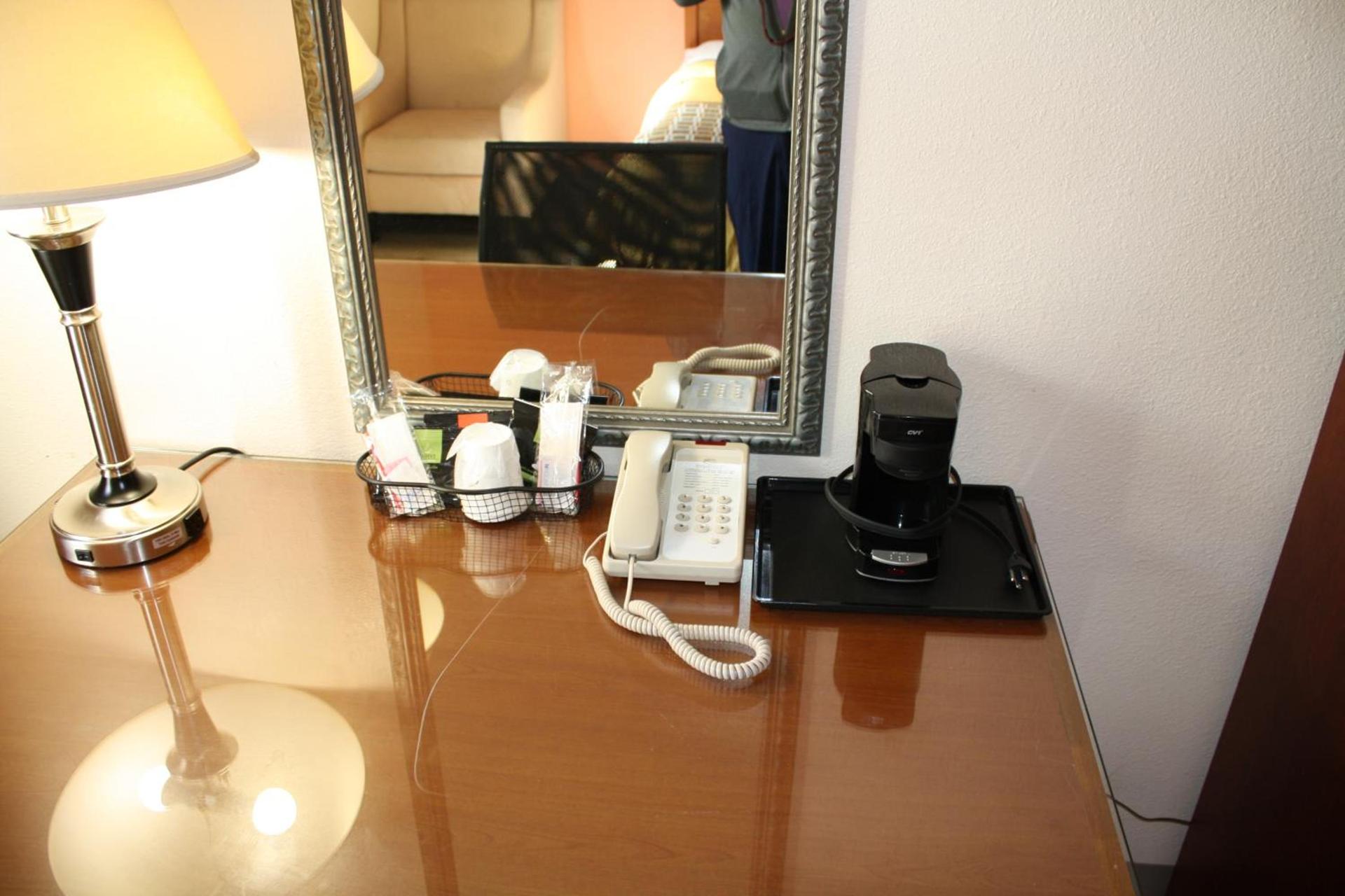 Executive Inn and Suites Wichita Falls photo 45