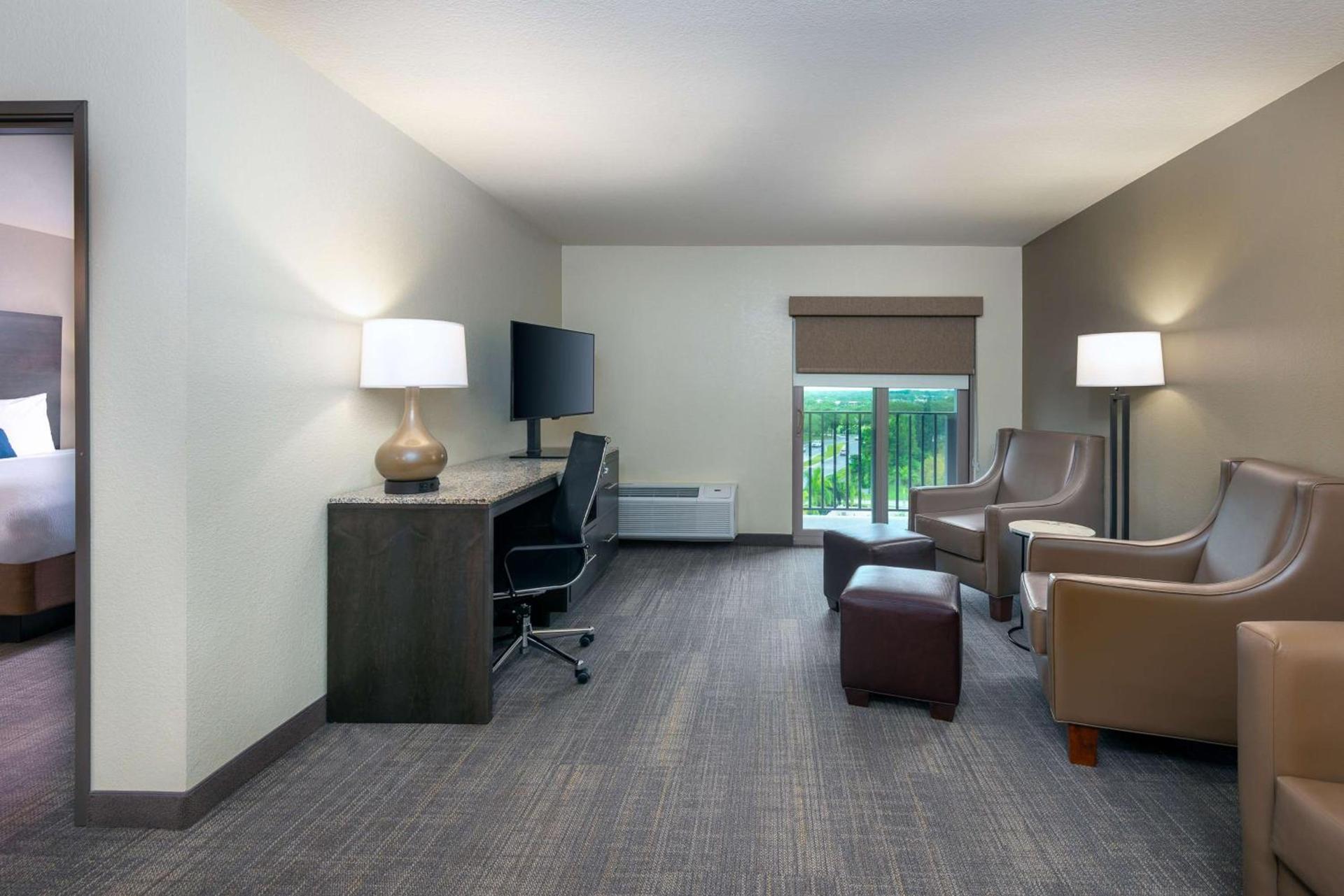 Coral Pointe Sarasota, an Ascend Collection Hotel photo 16