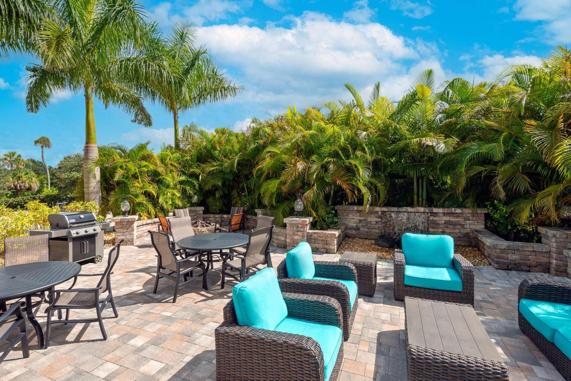 Coral Pointe Sarasota, an Ascend Collection Hotel photo 5